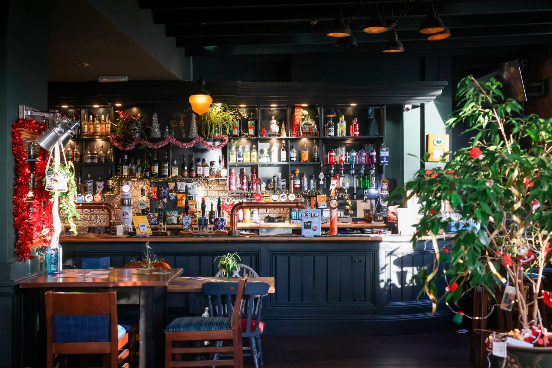 Cozy bar at Ye Olde Trip to Jerusalem, ideal for casual gatherings and networking events.