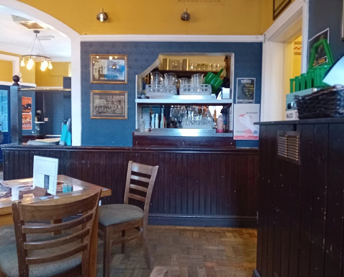 Cozy Old Cold Store bar in The Vat & Fiddle, perfect for intimate gatherings and meetings.