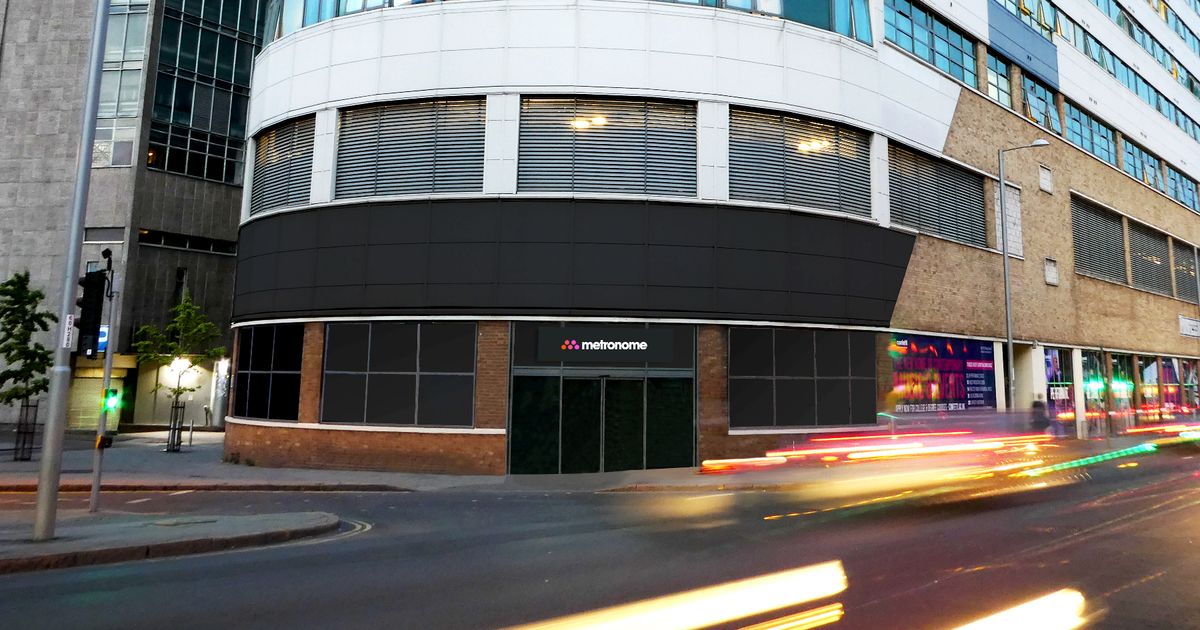 Modern Metronome Main Stage, sleek design for corporate events and meetings.