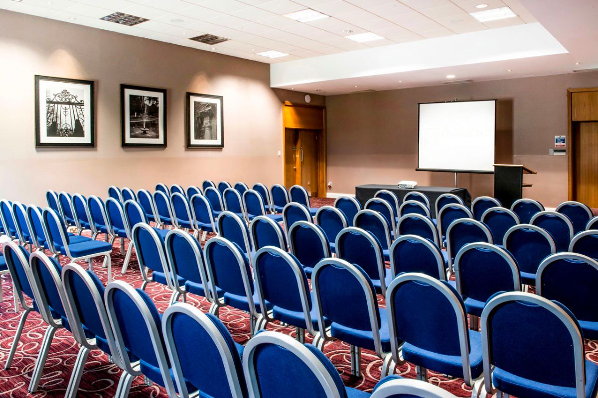 Meeting Room - abbacc3f-e9f8-4df3-aaf4-0b7a072c11e8.jpeg