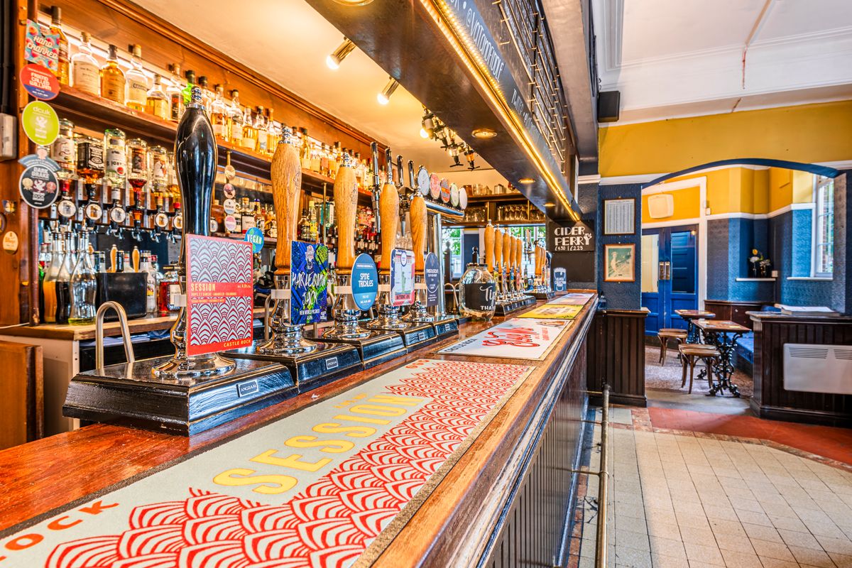 Golding's Room at The Vat & Fiddle: vibrant bar setup for networking events.