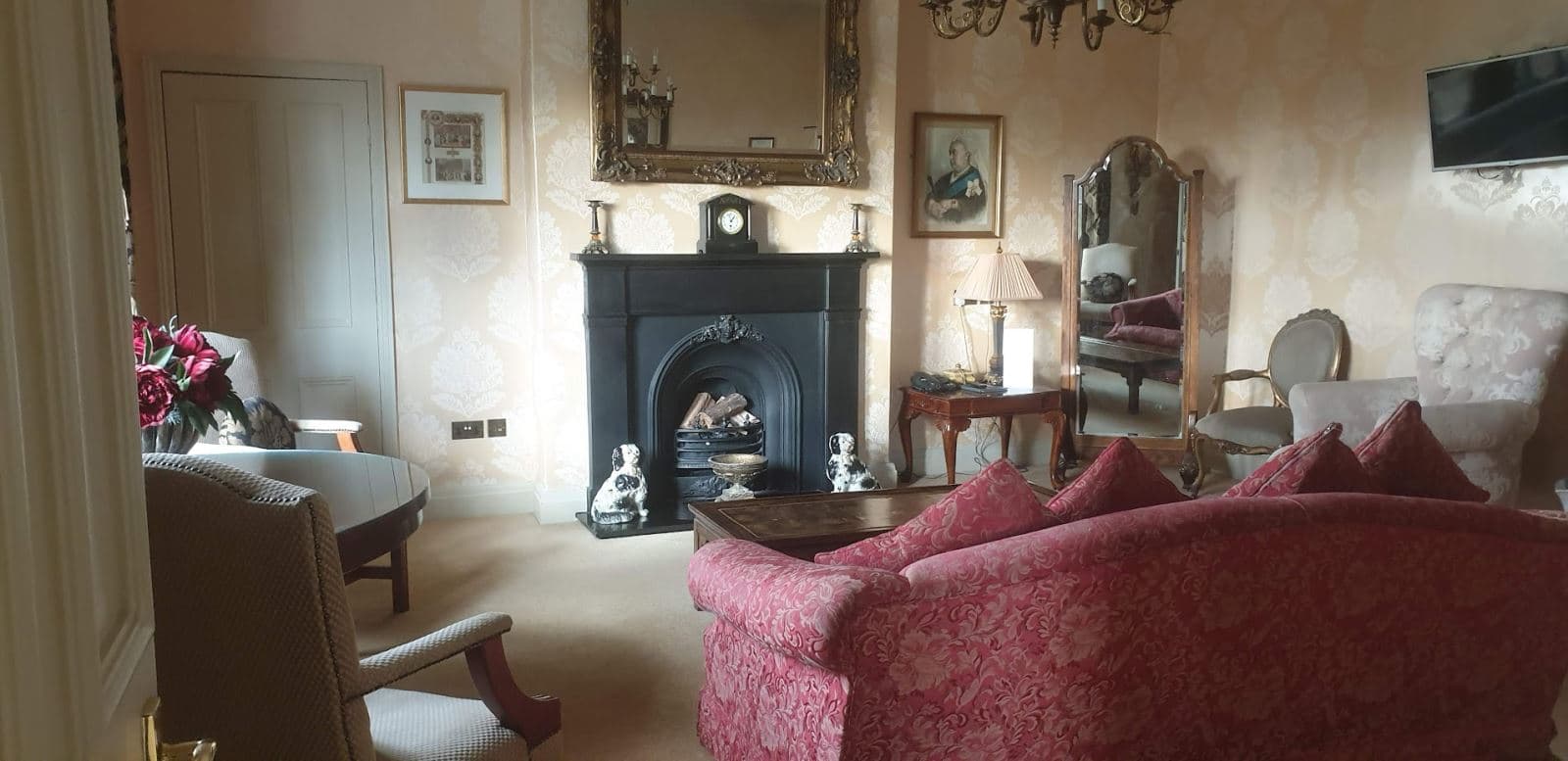 Bradgate Suite - 269cd180-b19a-424f-8490-f1146cebb611.jpeg