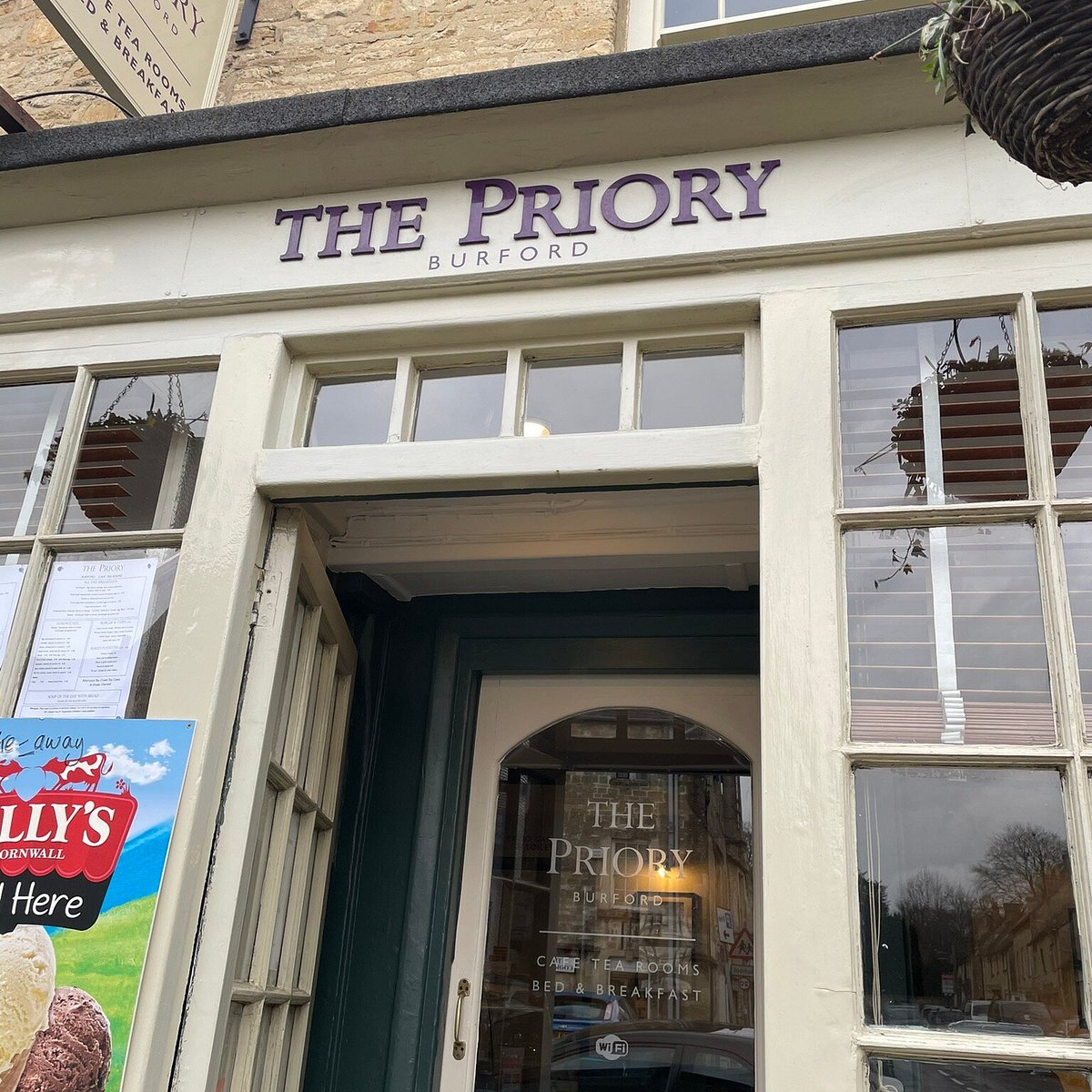 Tea Rooms & Garden entrance, charming venue for intimate meetings and events in Burford.