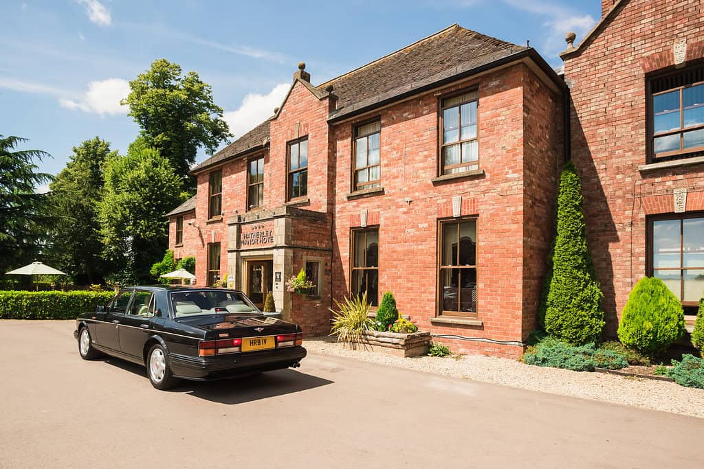 Moat Suite - c70add02-a72a-4c36-a64a-ad52c9d2734c.jpeg