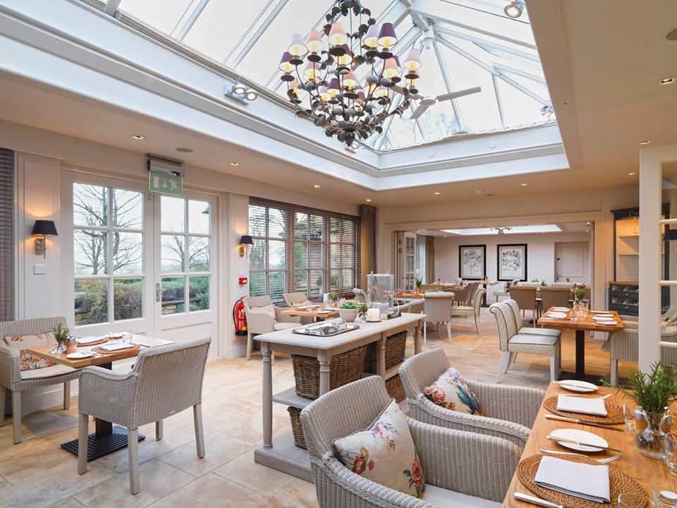 Private Dining Barn in Calcot & Spa: elegant, airy space for meetings and gatherings.