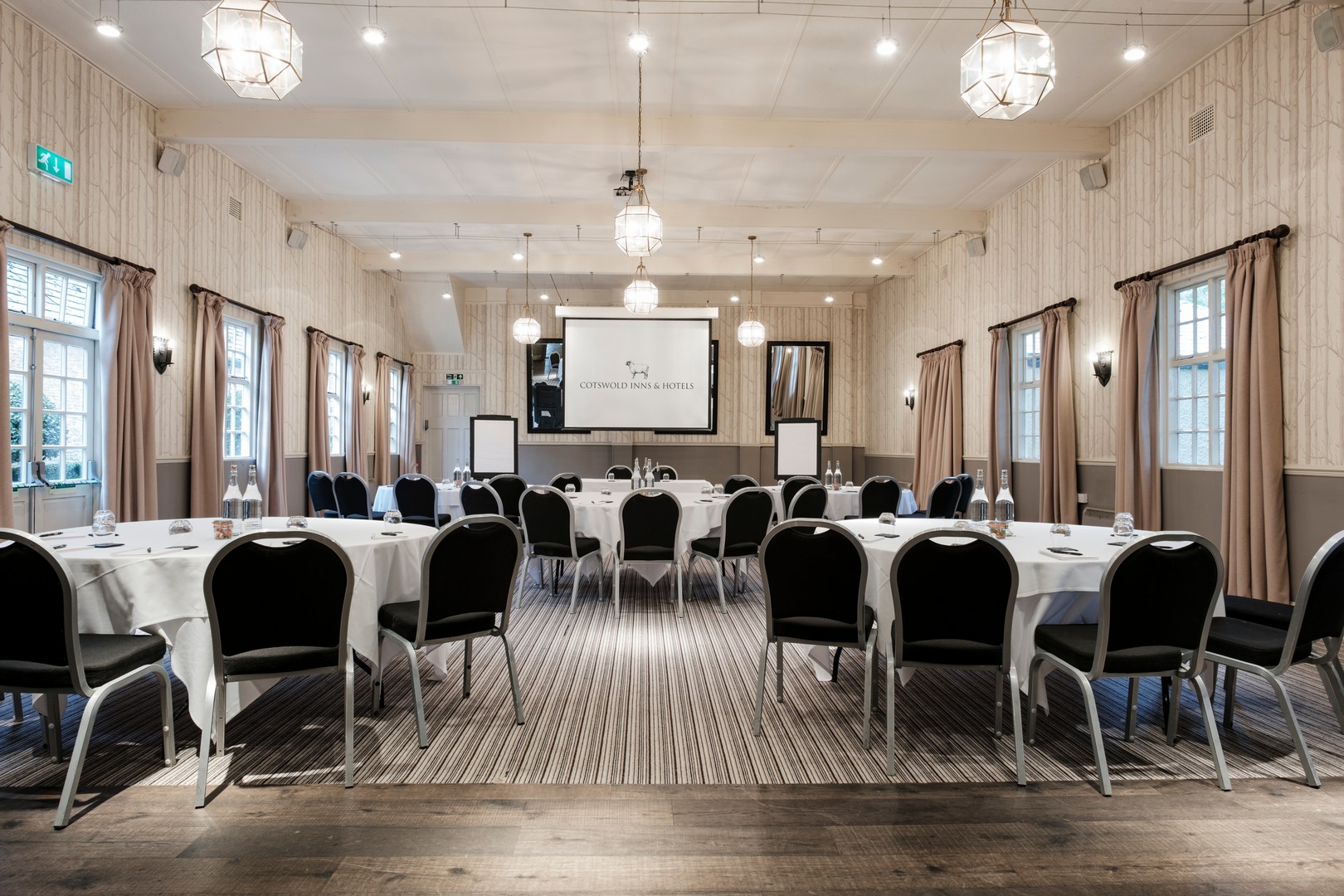 Westonbirt Room - 6ffe257b-d22b-4db5-b8ca-55699ffeadeb.jpeg