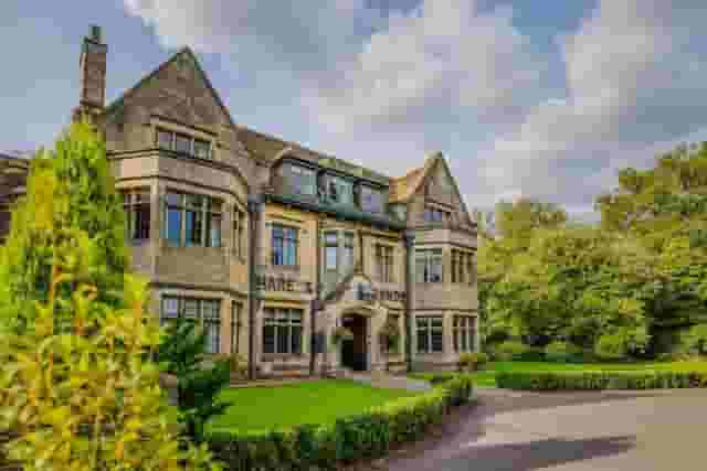 The Hare & Hounds Hotel