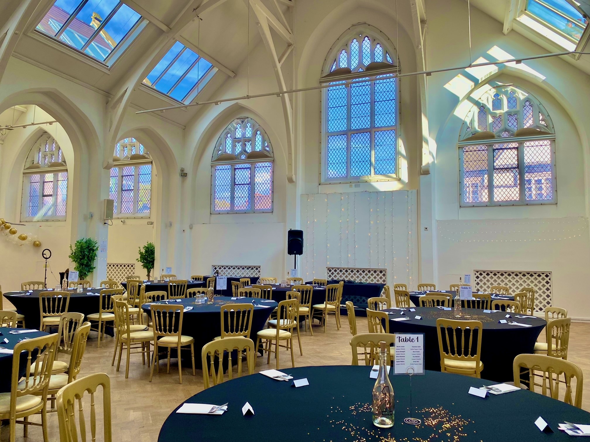 Main Room - aa359fa5-9506-4110-8757-29ca4086fa50.jpg