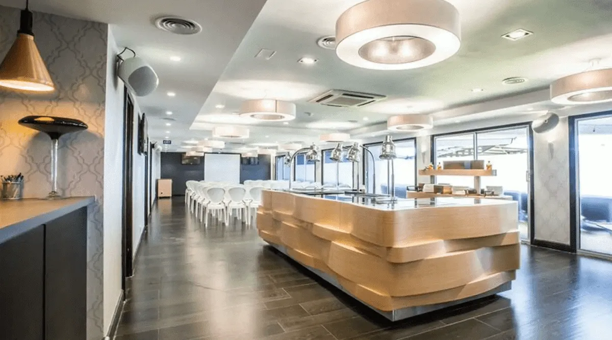 Sir Elton John Suite - a2933b58-6fa8-45f9-9637-08d048dcc5a1.png