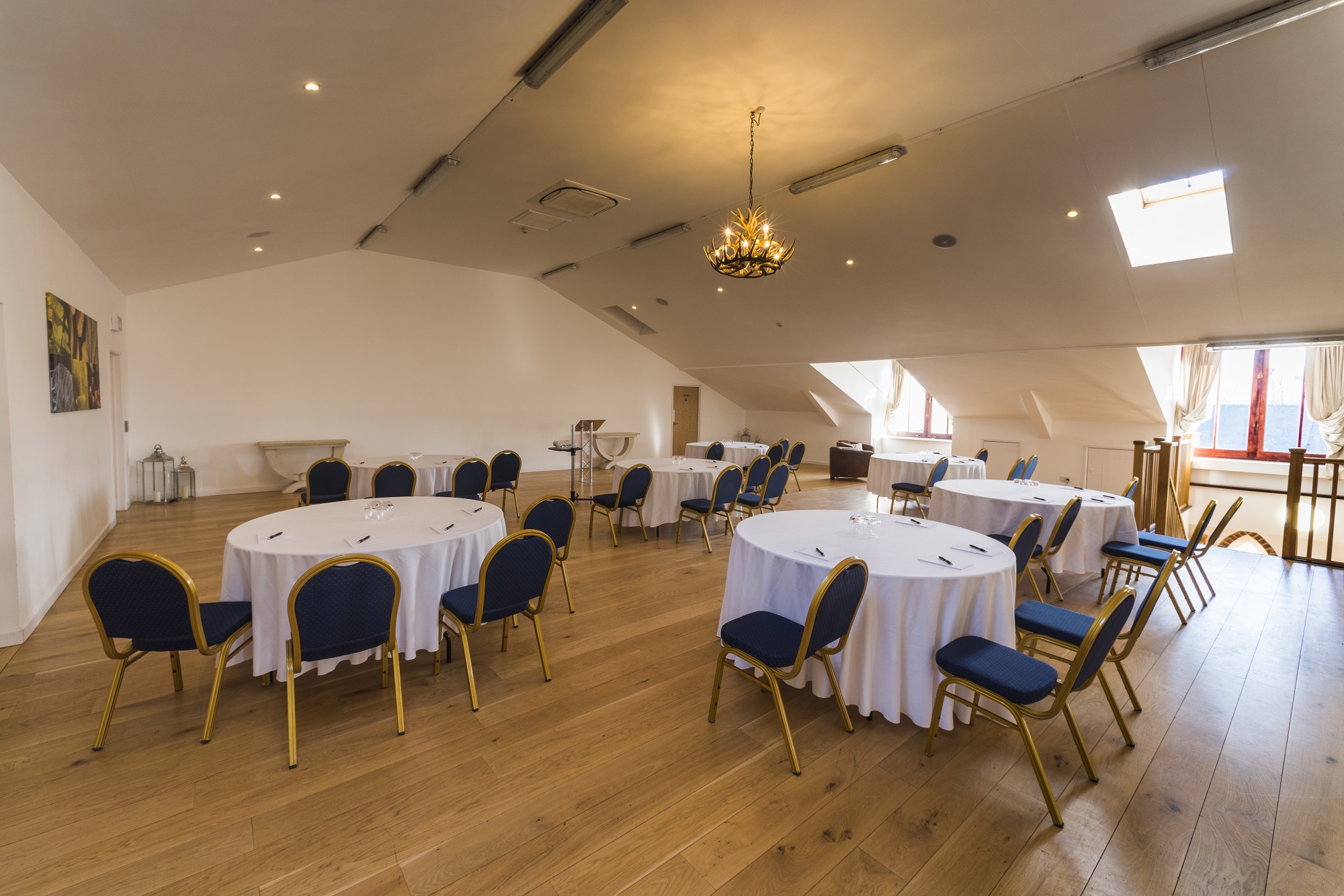 Worton Hall Hayloft: Intimate event space, round tables, conference, workshop