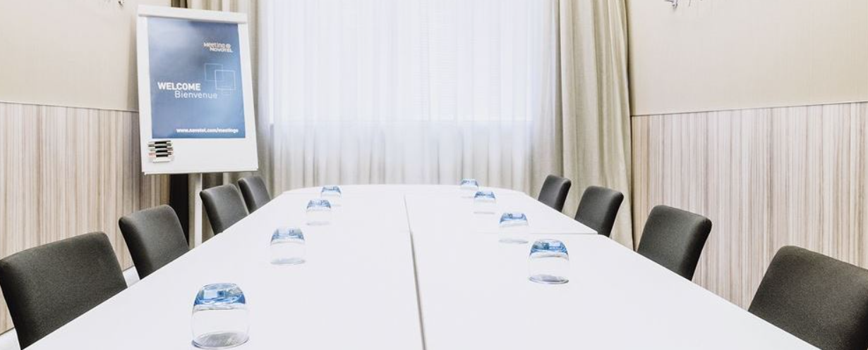 Albert Johnston, Novotel meeting, corporate event, training