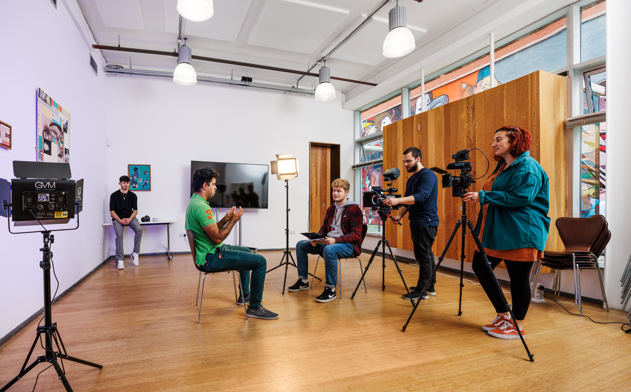 FRIENDLY Studio - 5bb9baab-8fd3-4379-bd4d-f40230bf127d.jpeg