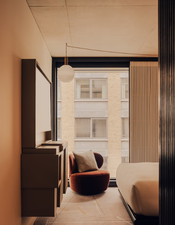 Luxury Shoreditch meeting room, natural light, event space