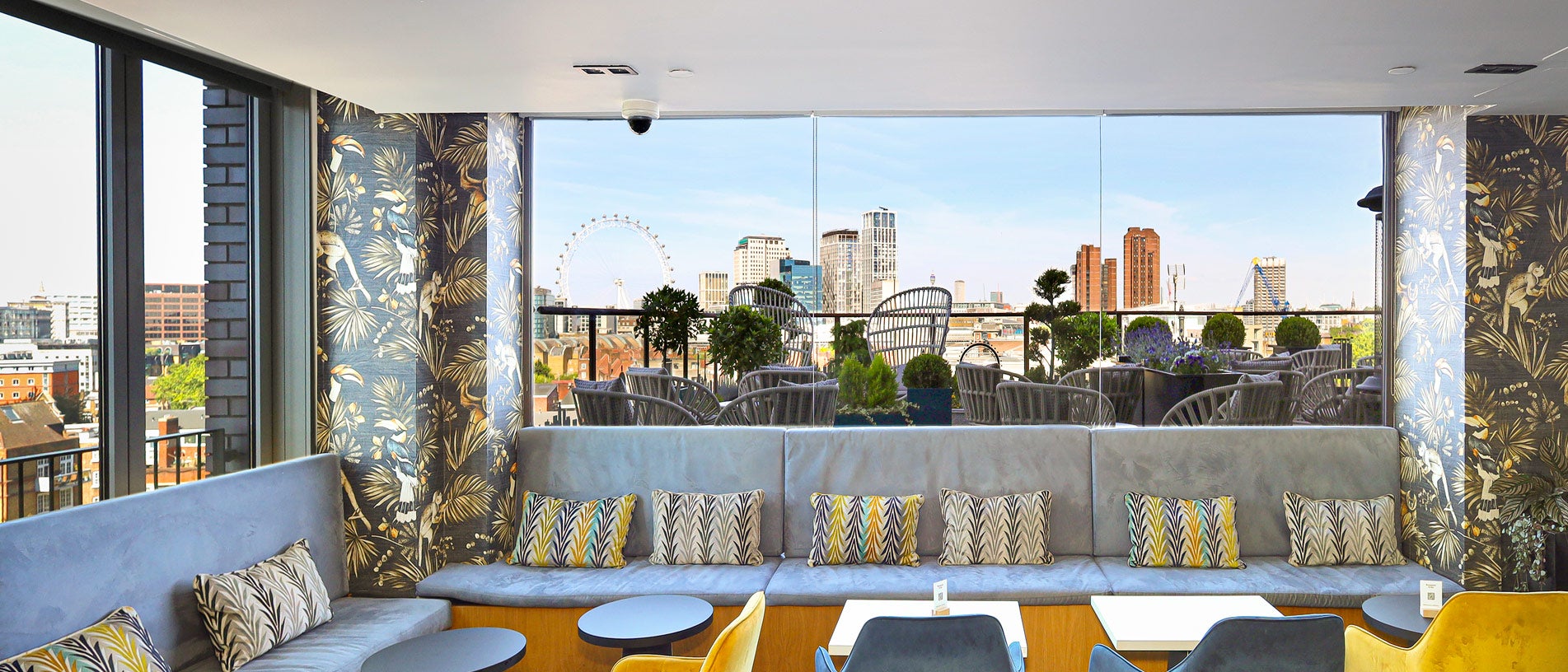 Stylish H10 London Waterloo venue with skyline views, ideal for sophisticated events.