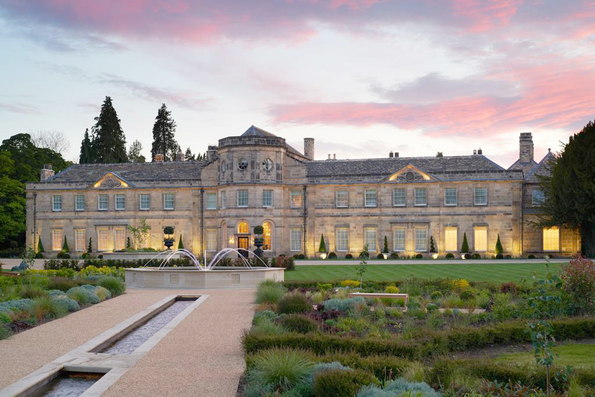 Rippon Hall luxury venue for corporate retreats and bespoke weddings.