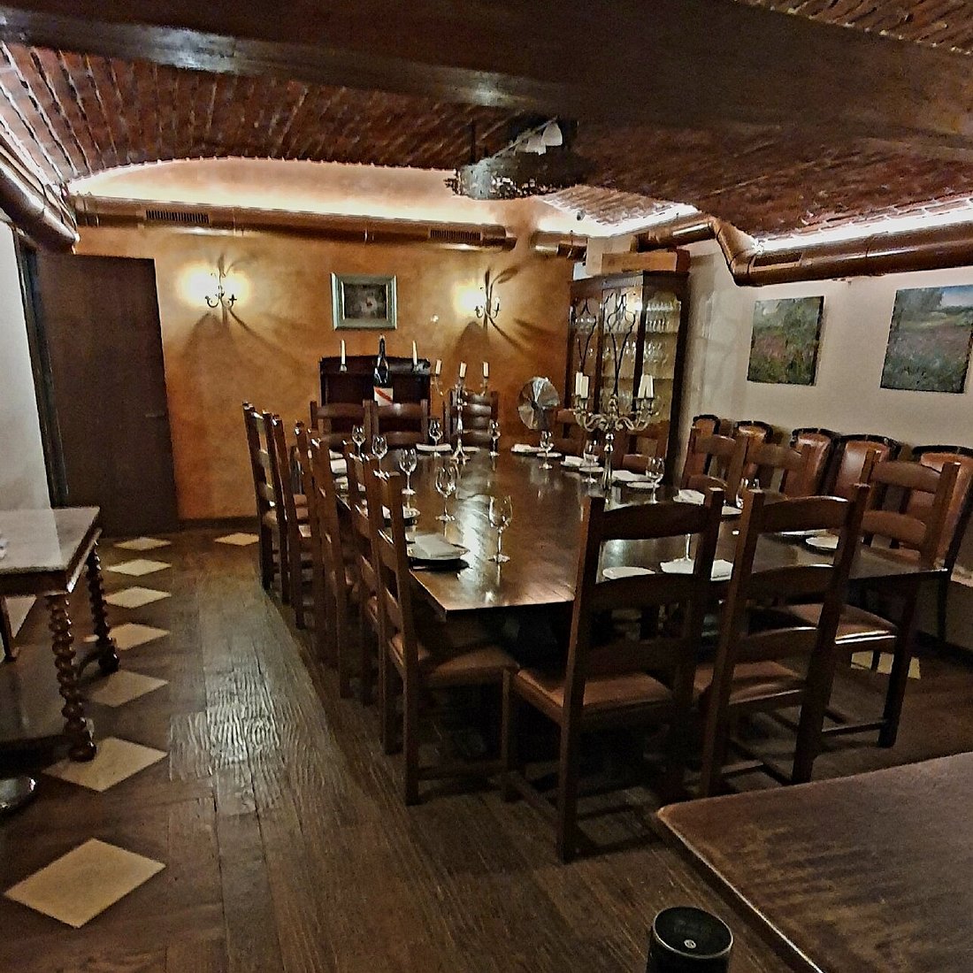Cellar Suite at Osteria dell'Angolo, elegant private dining for corporate events.