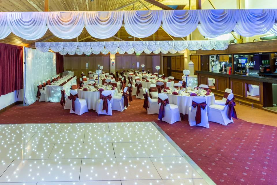 Blundells Hill Golf Club banquet wedding dance floor