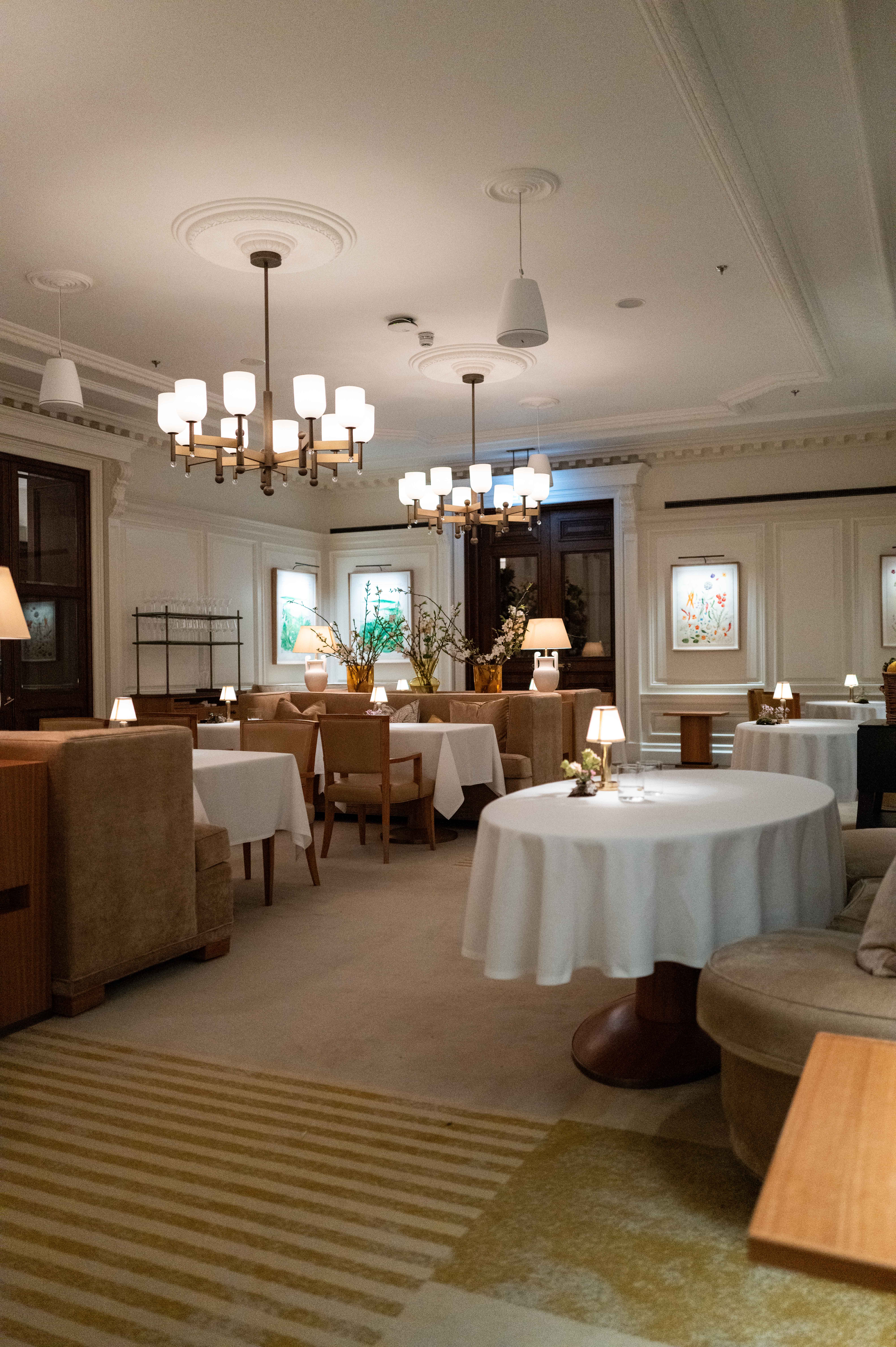 Naples restaurant VIP dining elegant catering