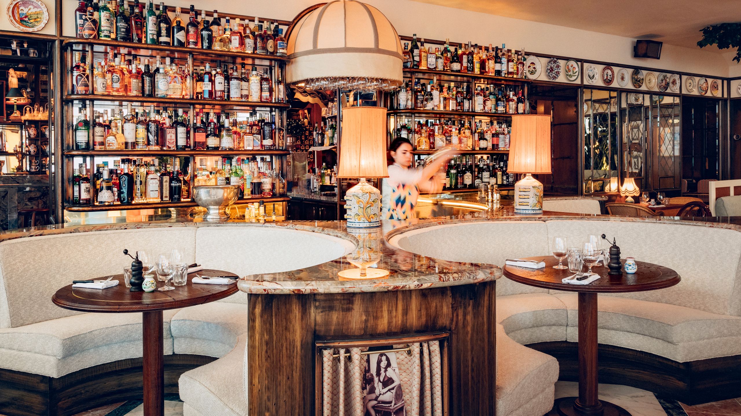 Wine tasting event bar, intimate seating, luxury networking