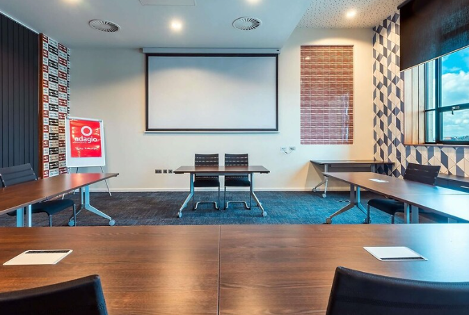 Adagio meeting room, versatile seating, corporate training