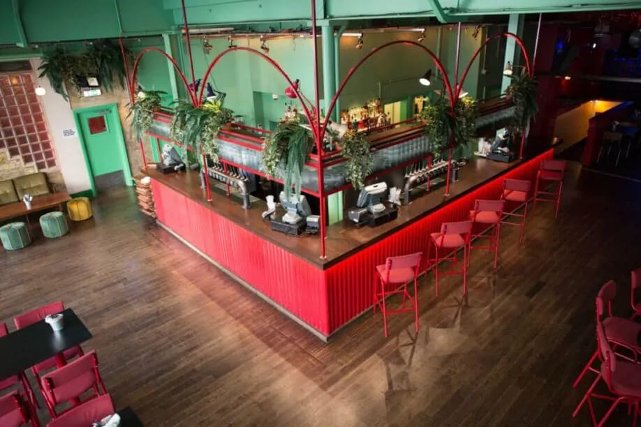 The Deco Lounge - e023758b-ca9f-4047-9024-29b8a8e3aa48.jpg