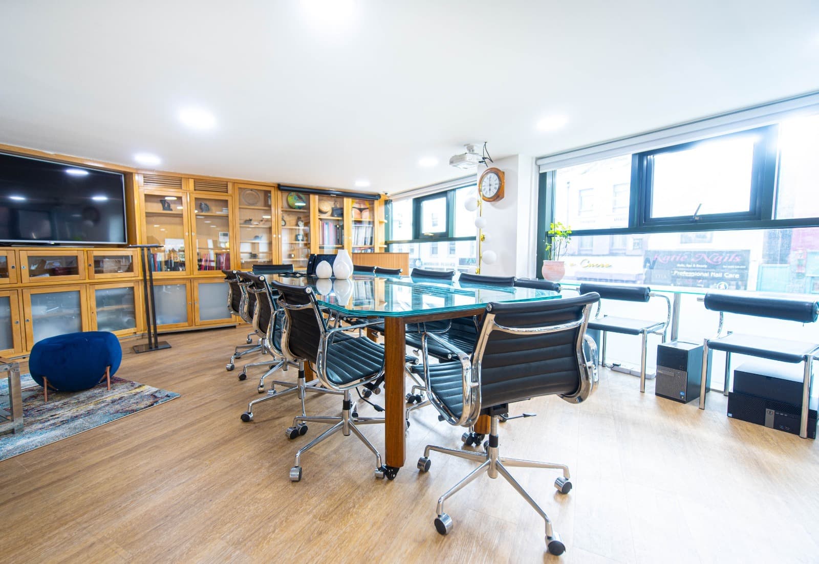 Camden Gateway event space: modern boardroom, tech, meeting