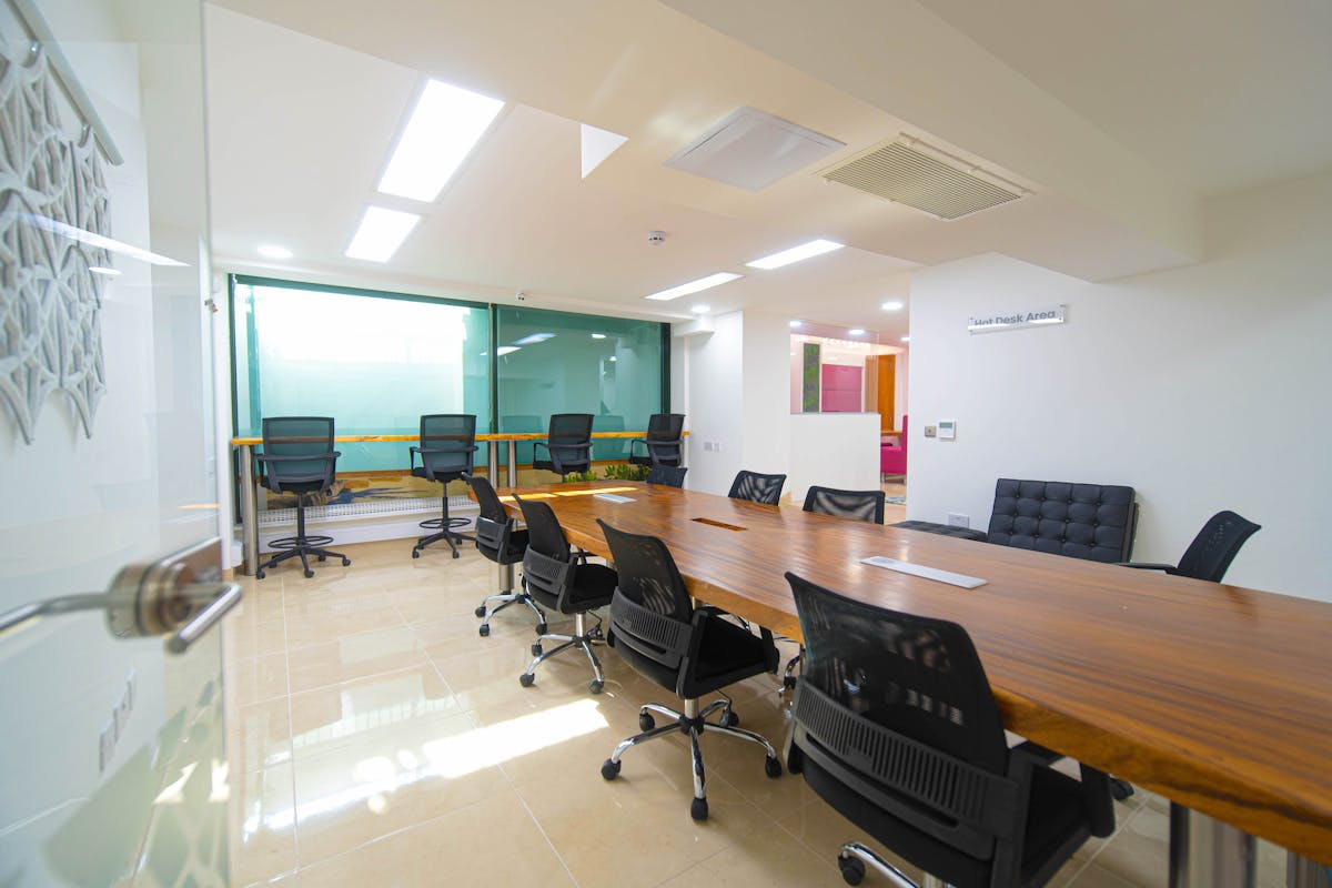 Camden Gateway APEX Boardroom: modern meeting, training