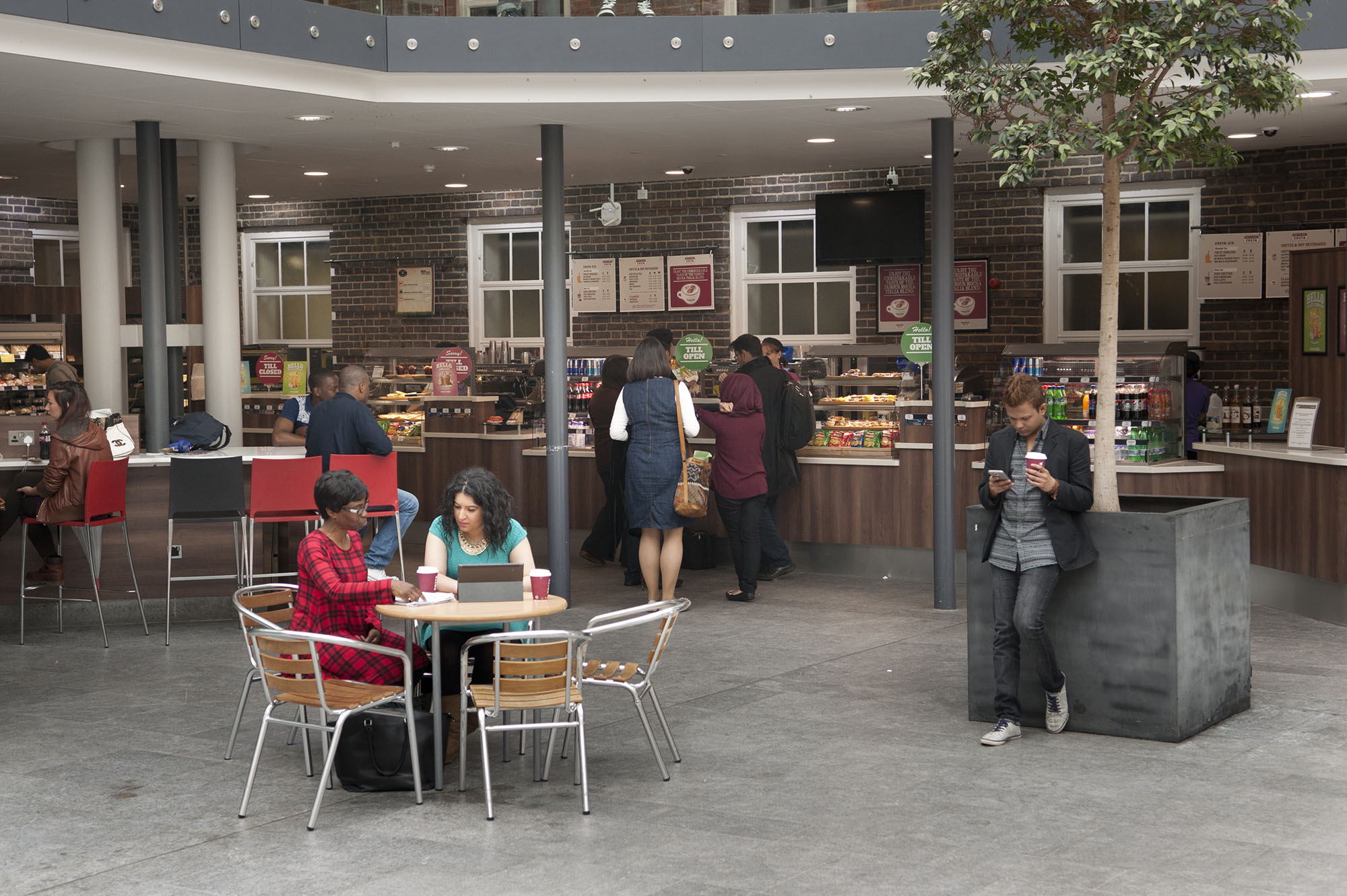 Middlesex Uni Quad networking event catering seating