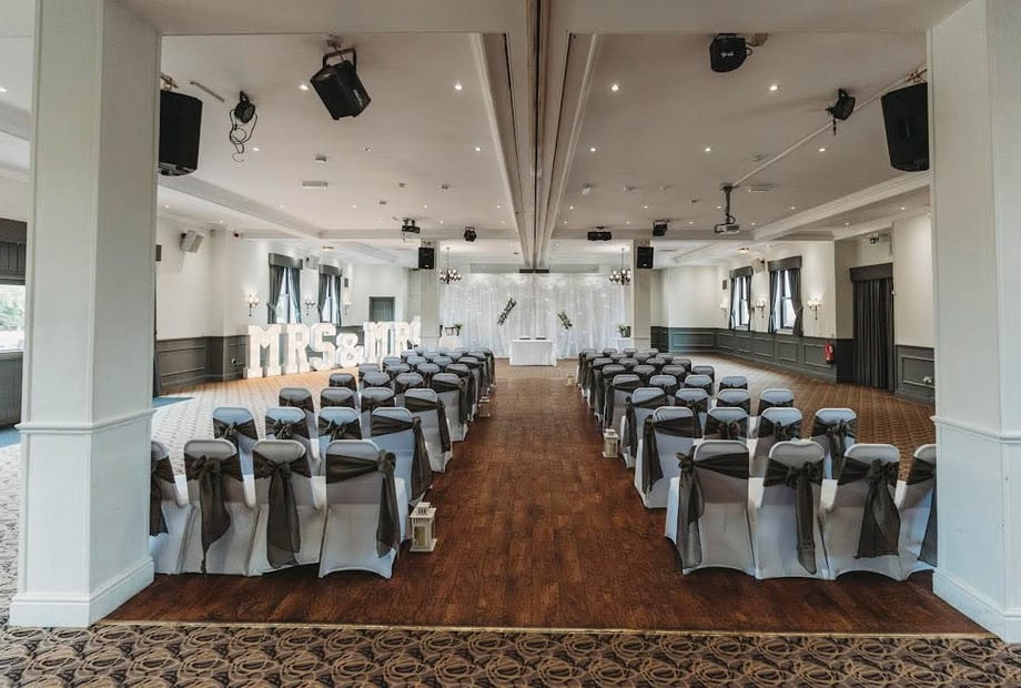 Lincoln Room wedding venue, elegant ceremony setup