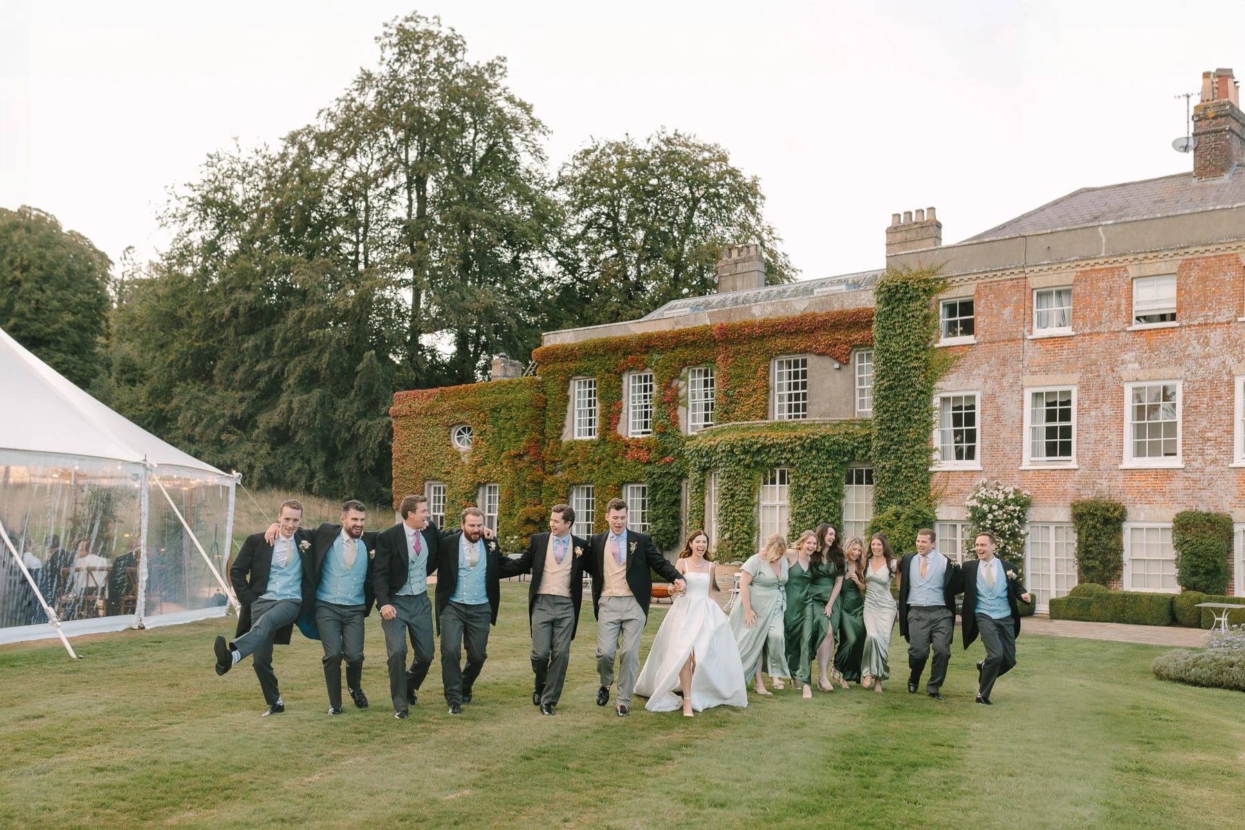 Estate wedding tent, elegant outdoor ceremony.