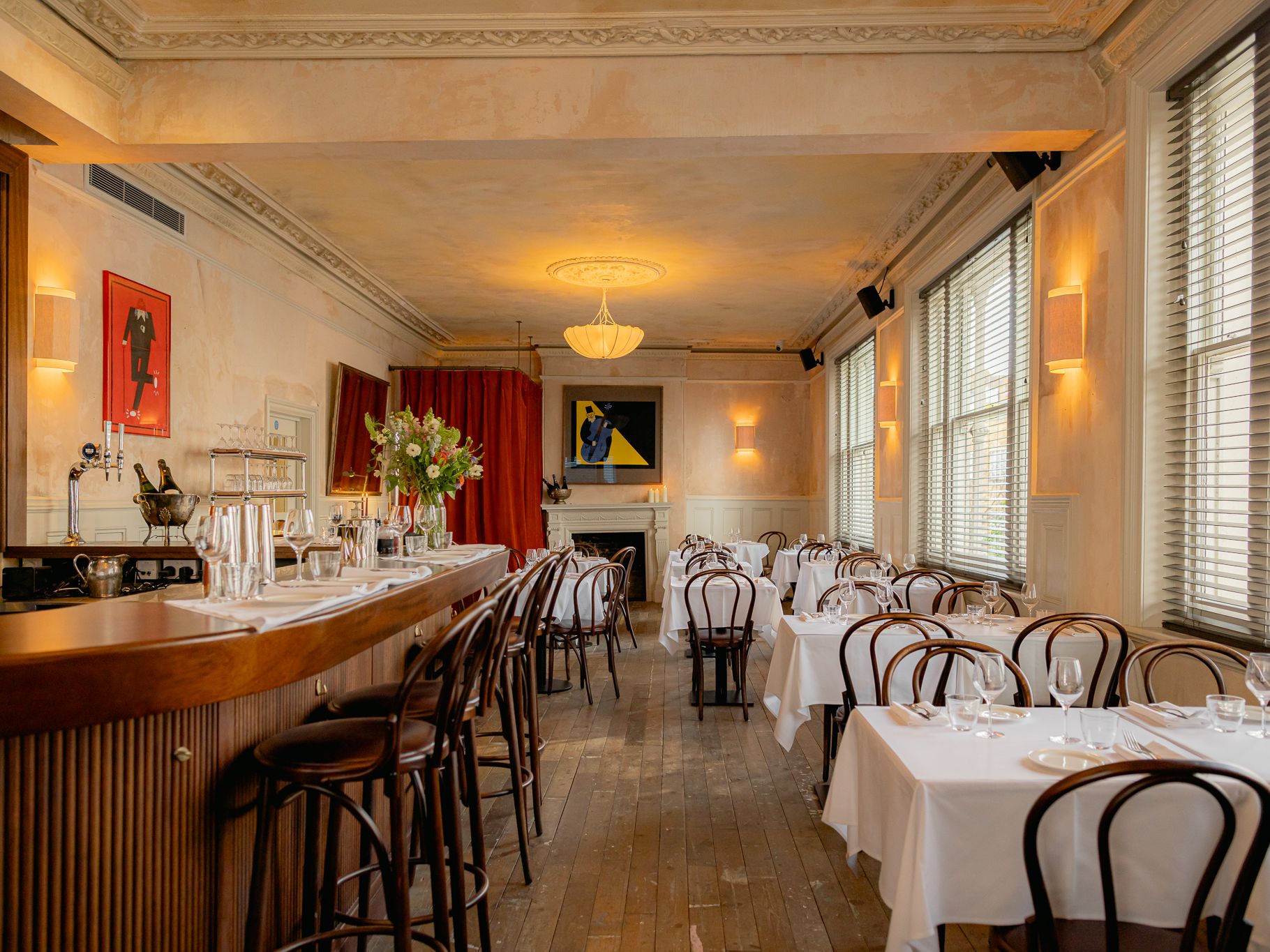Lucky 8 Hotel dining, elegant bar, event venue.