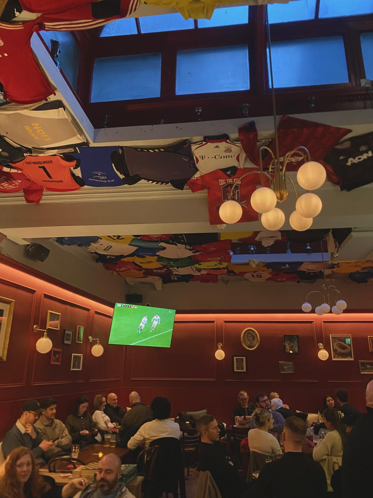 The Bull & Egret - image 8