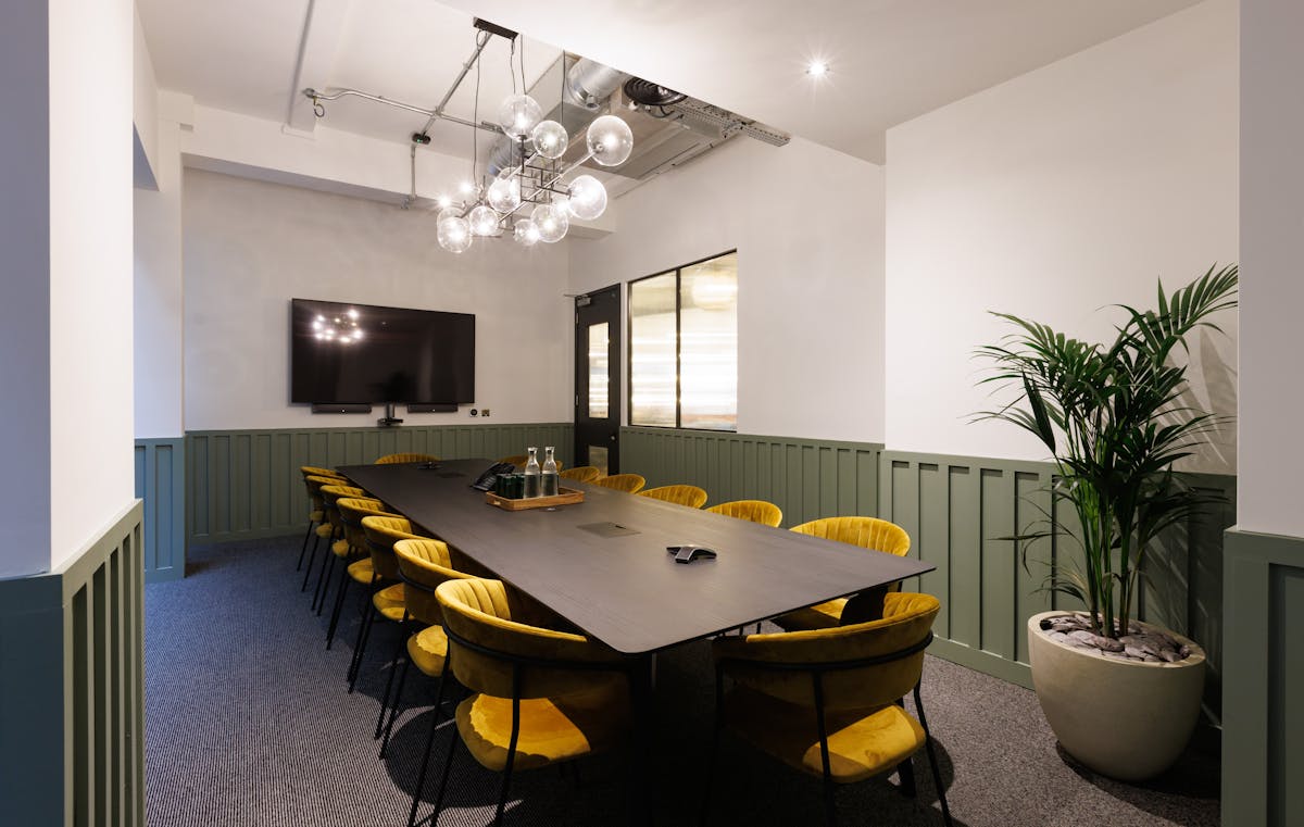 Modern London Bridge event space, boardroom, corporate meeting