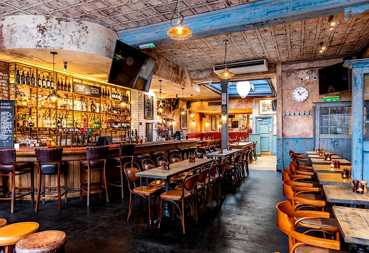 First Floor Lounge / Private Area - 1e9f82ff-e7ff-4176-91d1-5b6875bae99f.jpeg