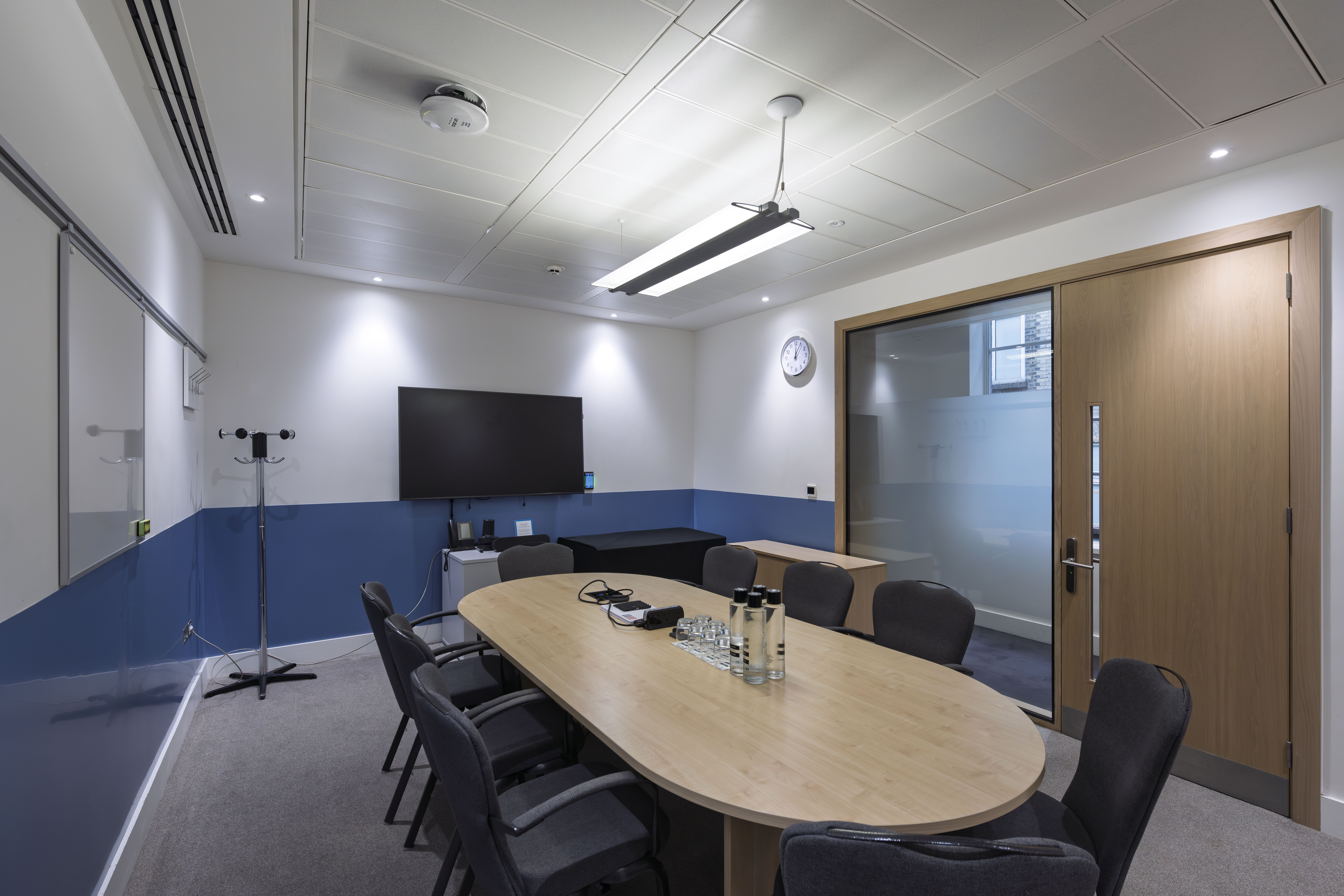 Savoy Place boardroom, natural light, meeting venue