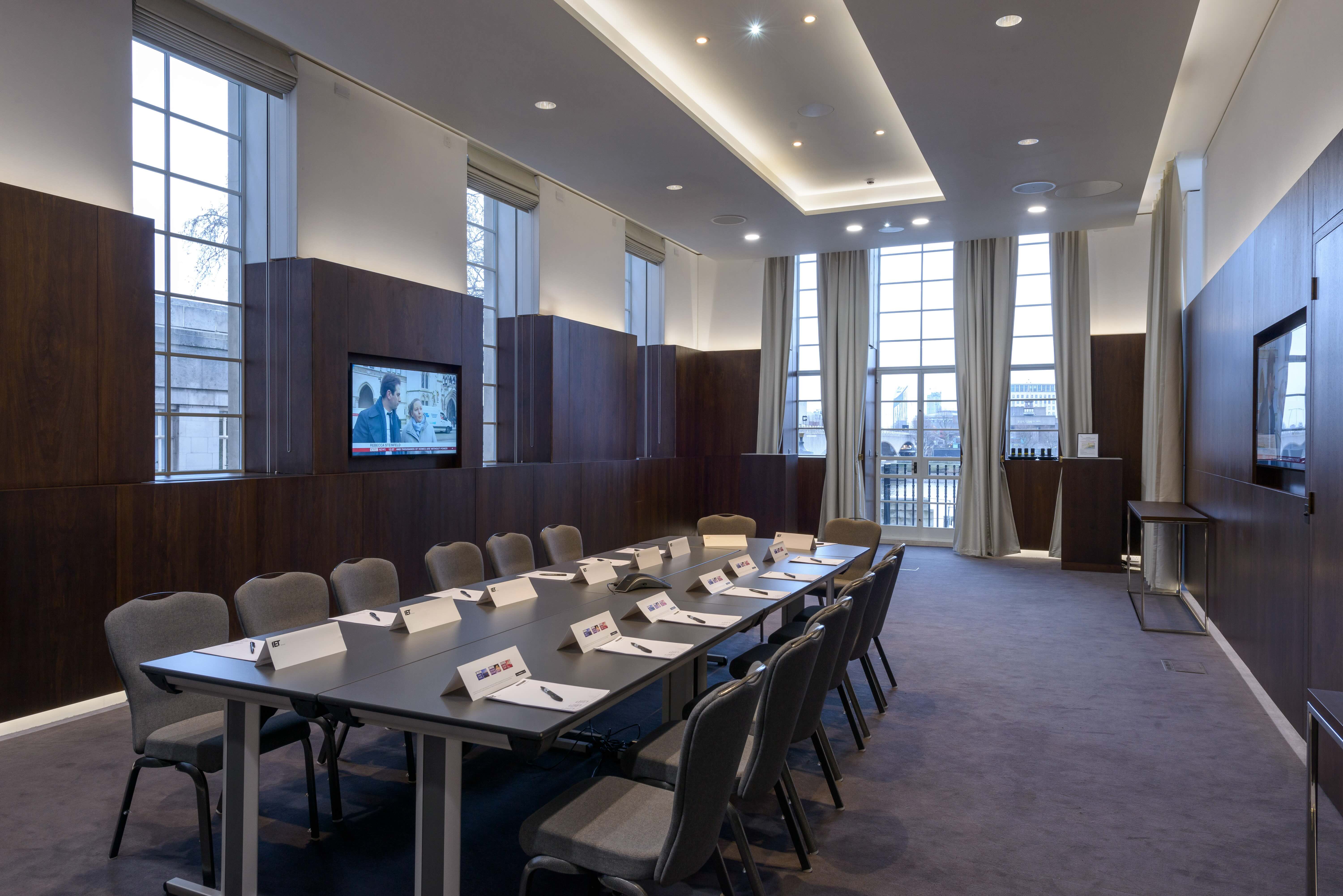 Siemens boardroom, natural light, executive meeting, workshop
