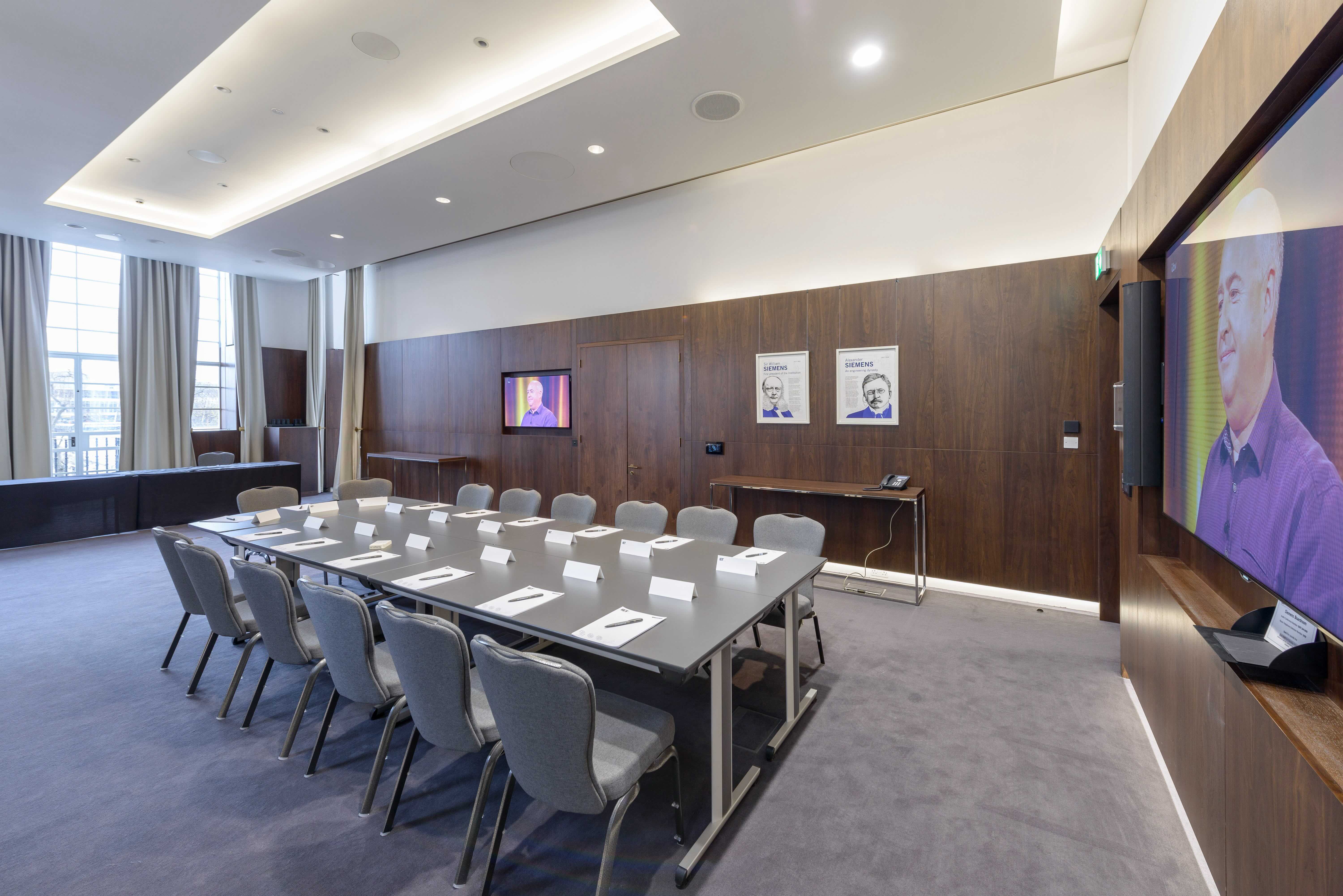Siemens London hybrid meeting AV boardroom
