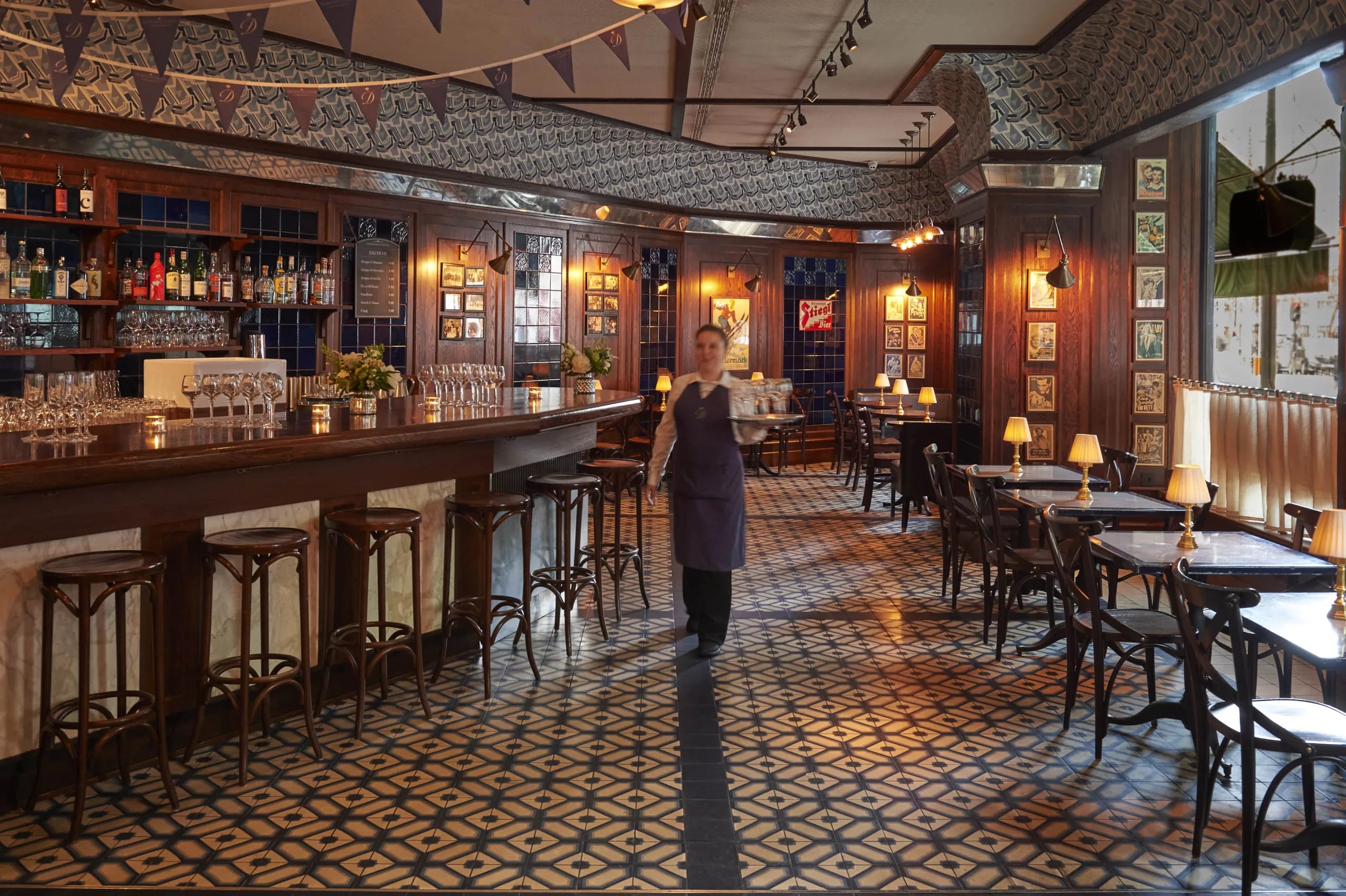 Delaunay Bar: Dark wood, vintage, cocktail reception, private dining