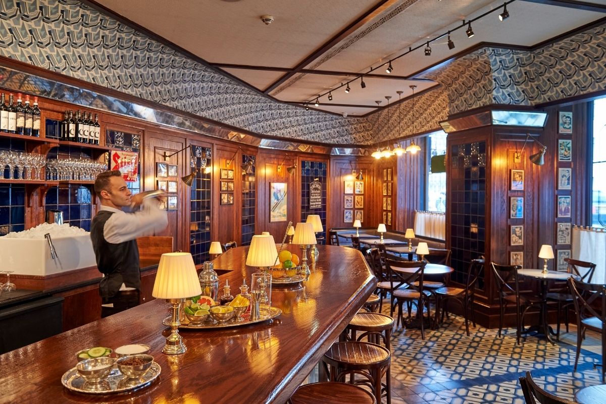 Delaunay bar cocktail reception elegant networking