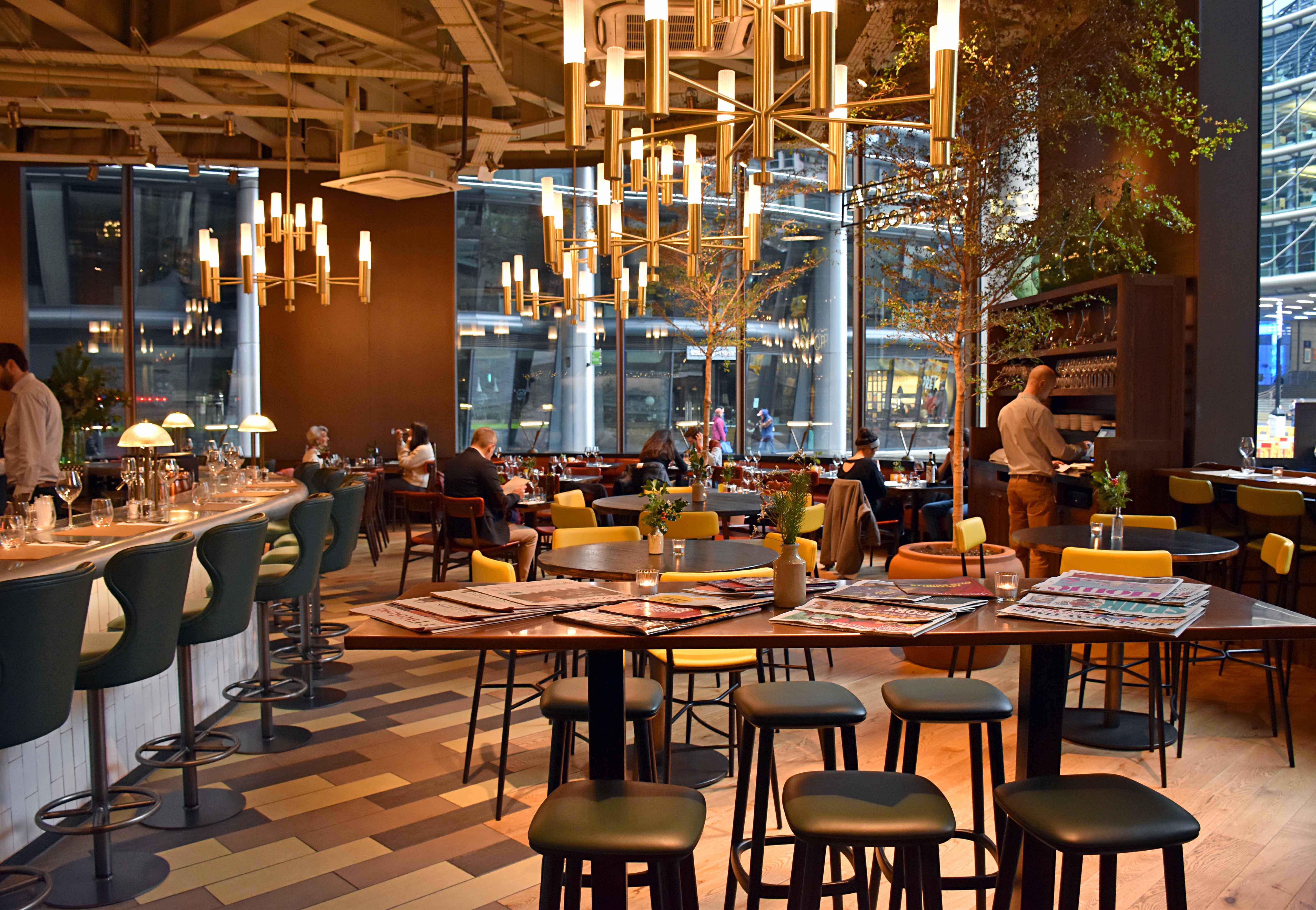 Vinoteca City Mezzanine: Hybrid Event Venue, Modern Design