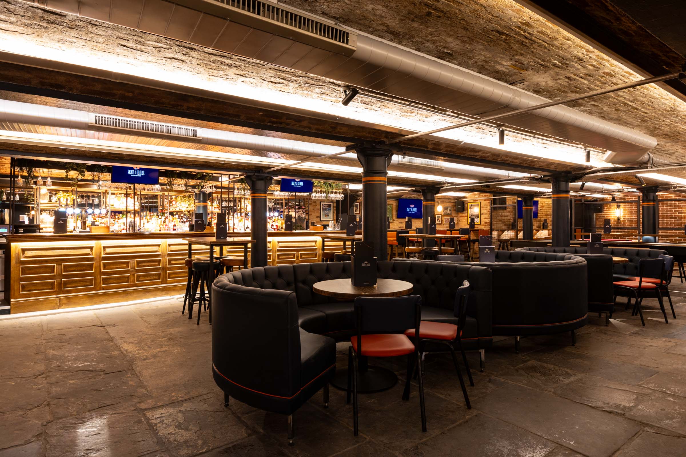 Bat & Ball Covent Garden - image 2