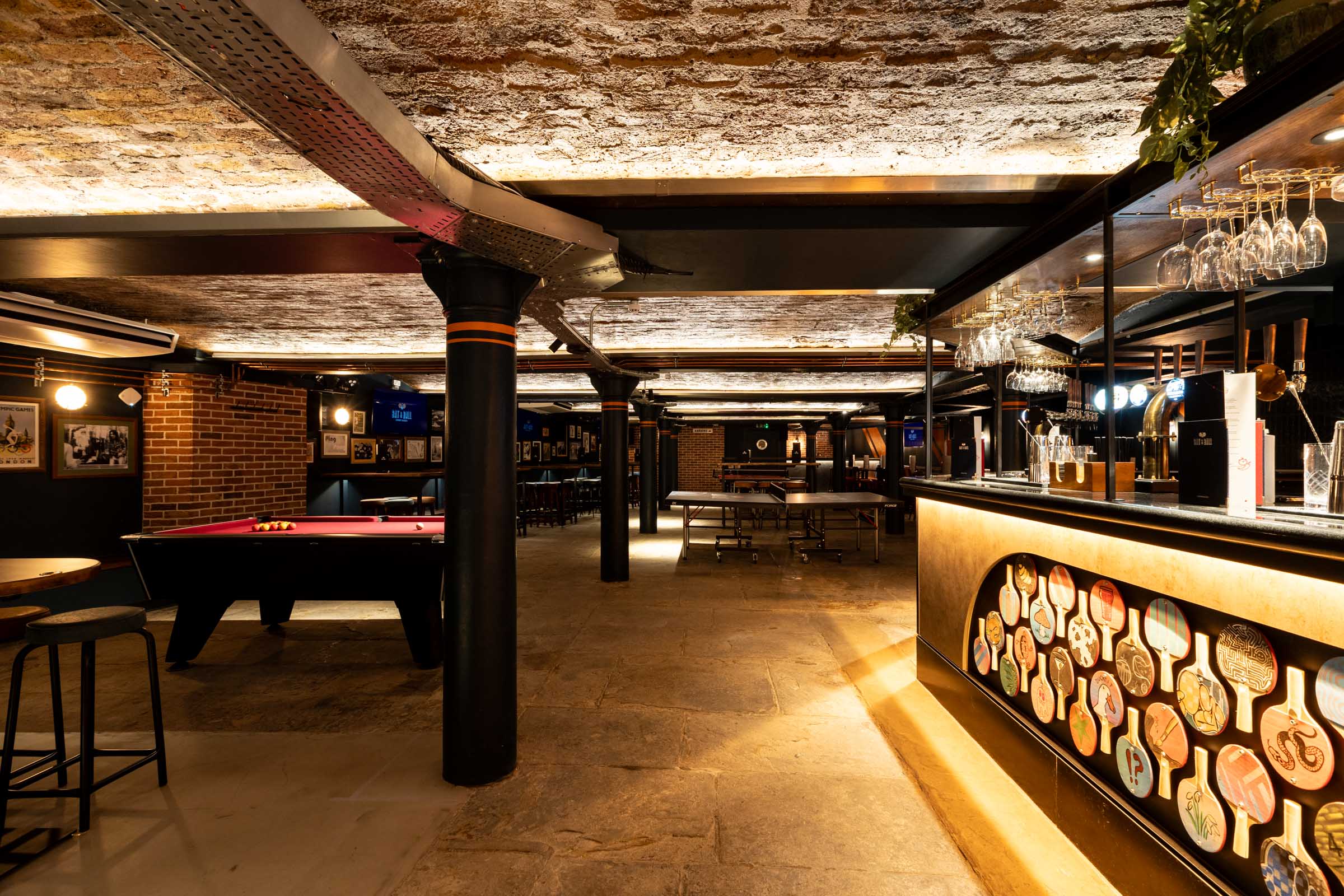 Bat & Ball Covent Garden - image 7