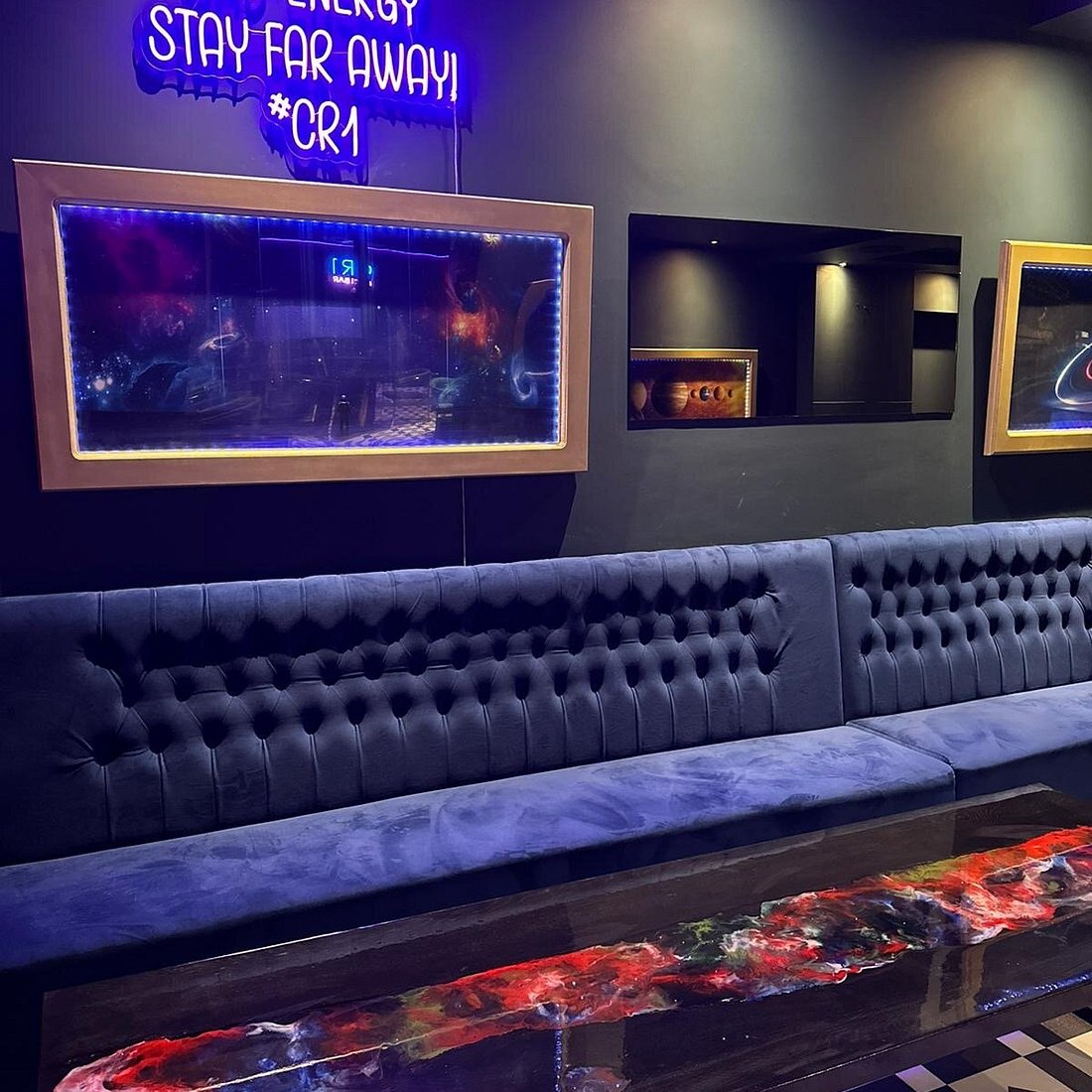 CR1 Bar & Lounge - image 2