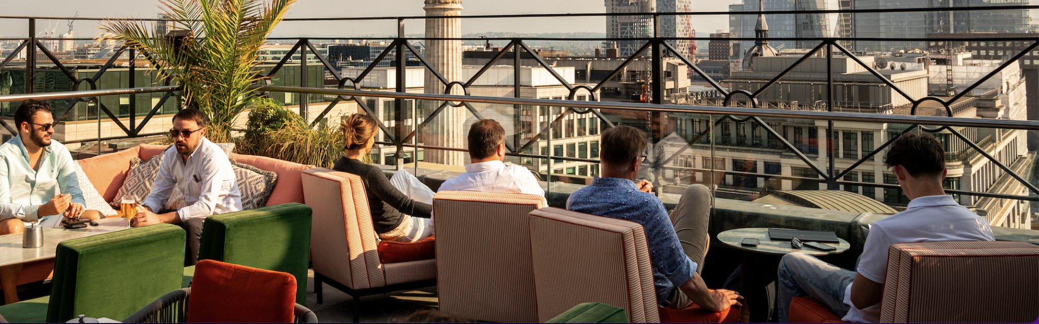 CR1 Bar & Lounge - image 3