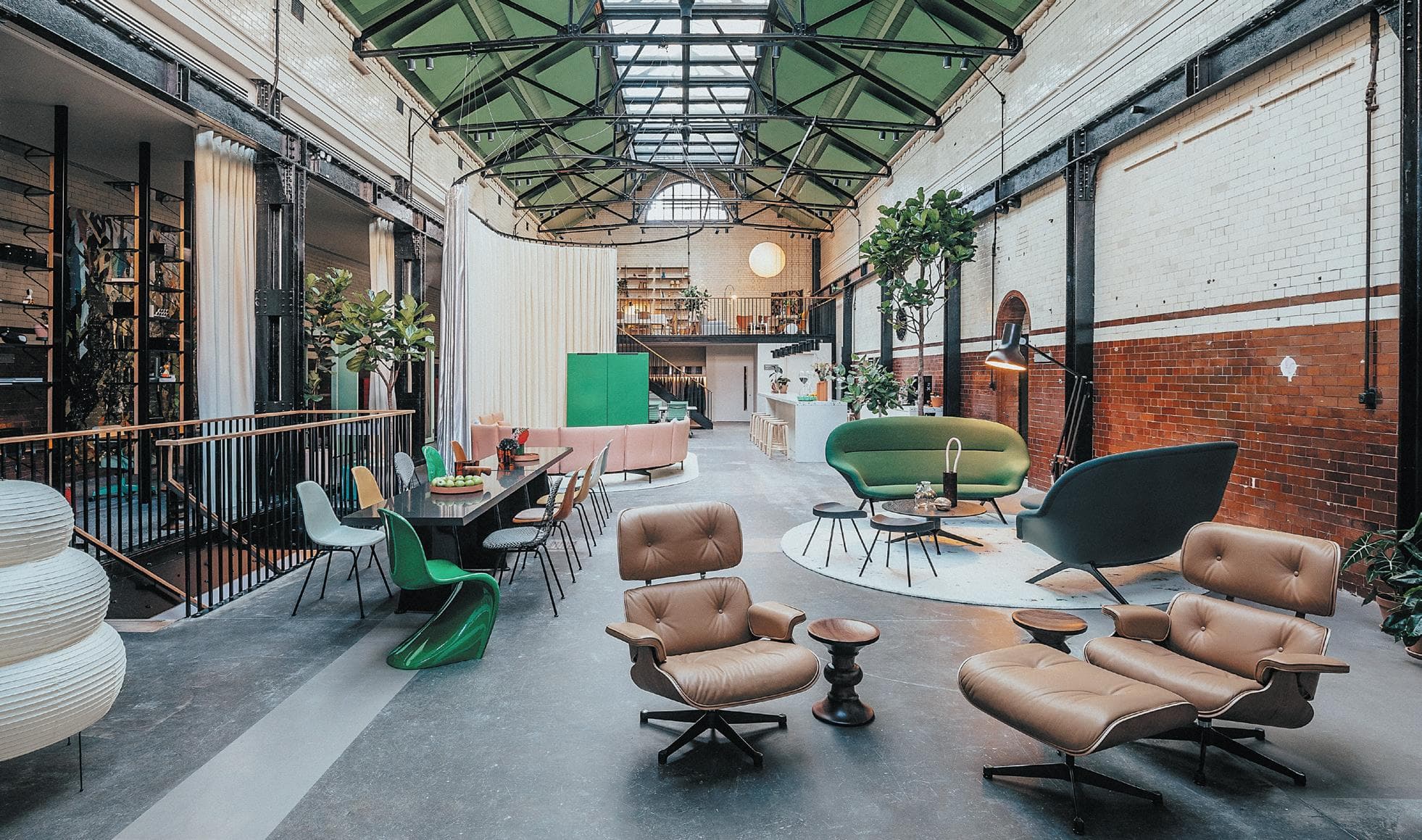 Industrial-chic venue in Chelsea for corporate workshops and brand activations.