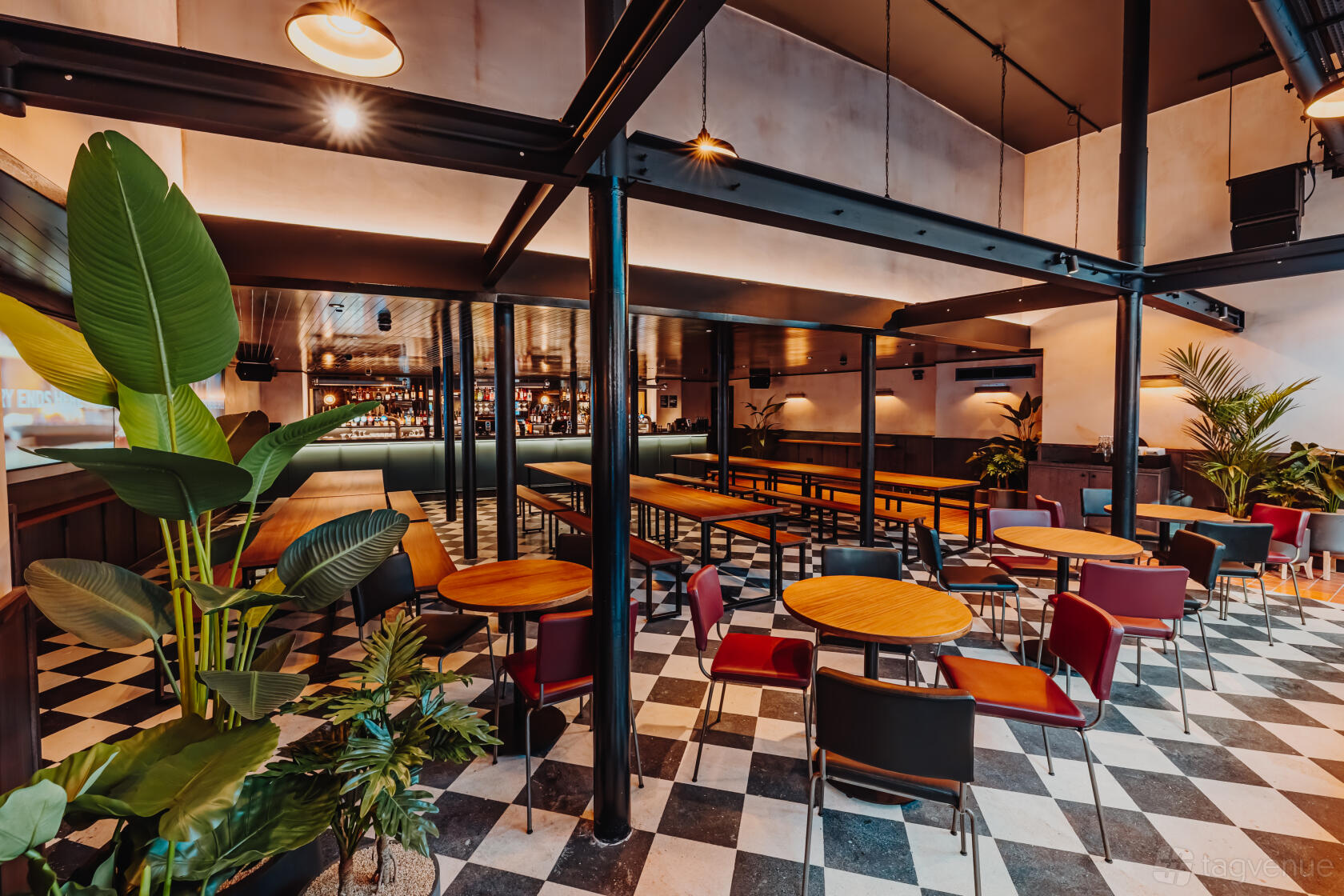 Industrial-chic Metropolitan Bar at BOXHALL City for networking and corporate events.