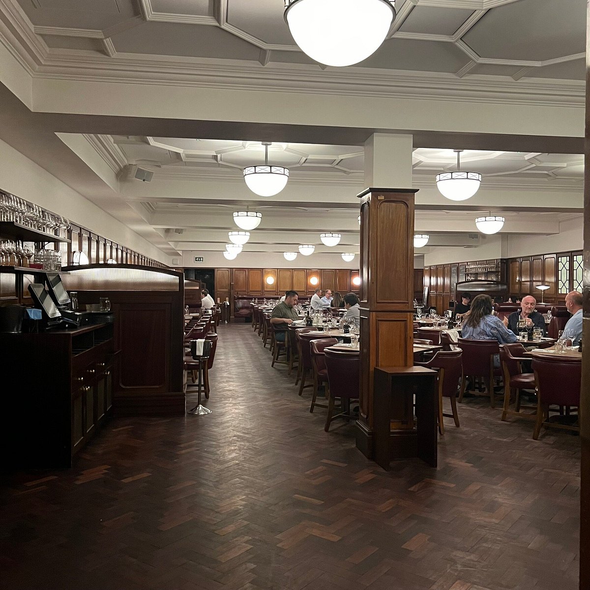 Hawksmoor Guildhall - image 4