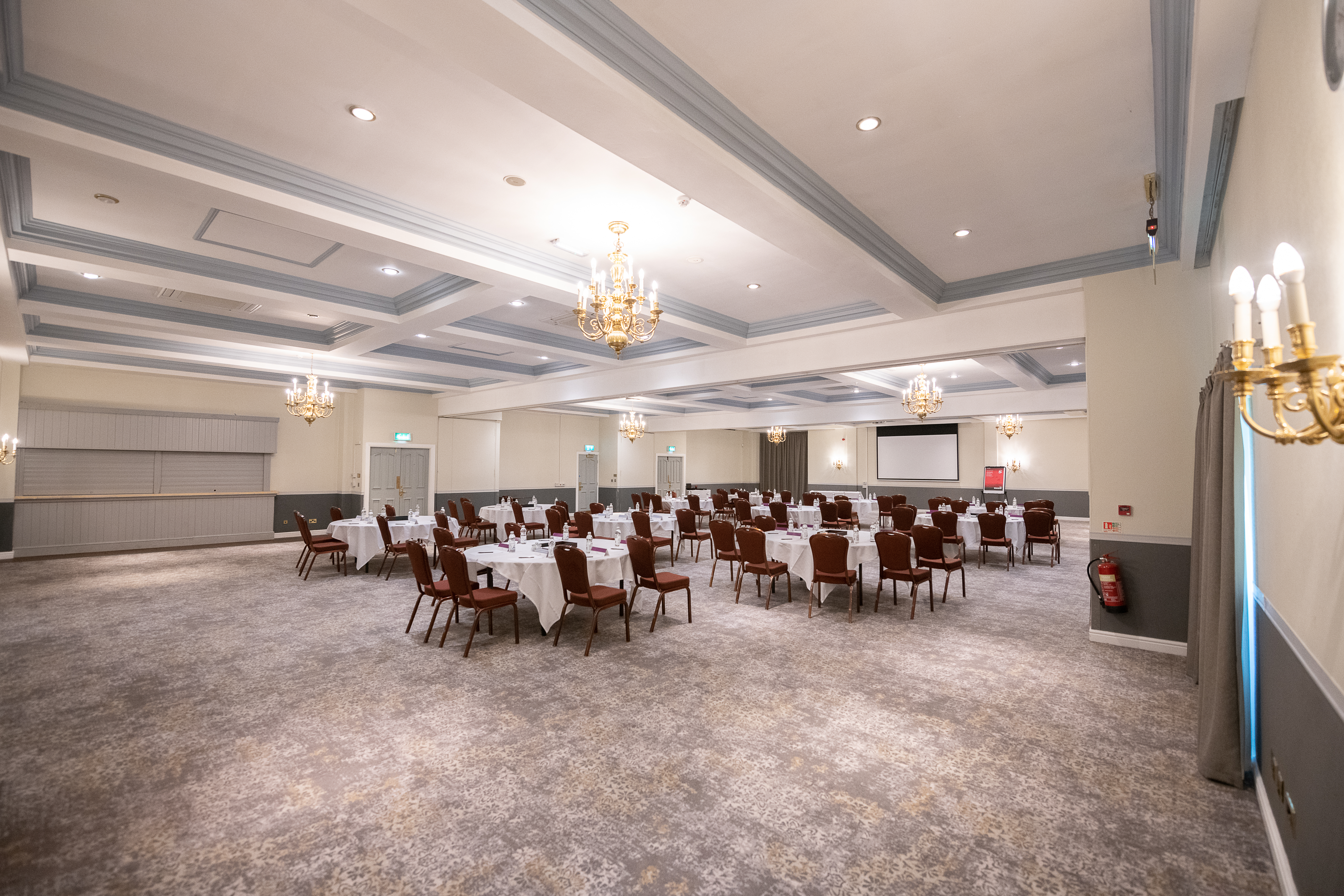 Mercure Barnsley Tankersley Manor Hotel & Spa - image 4