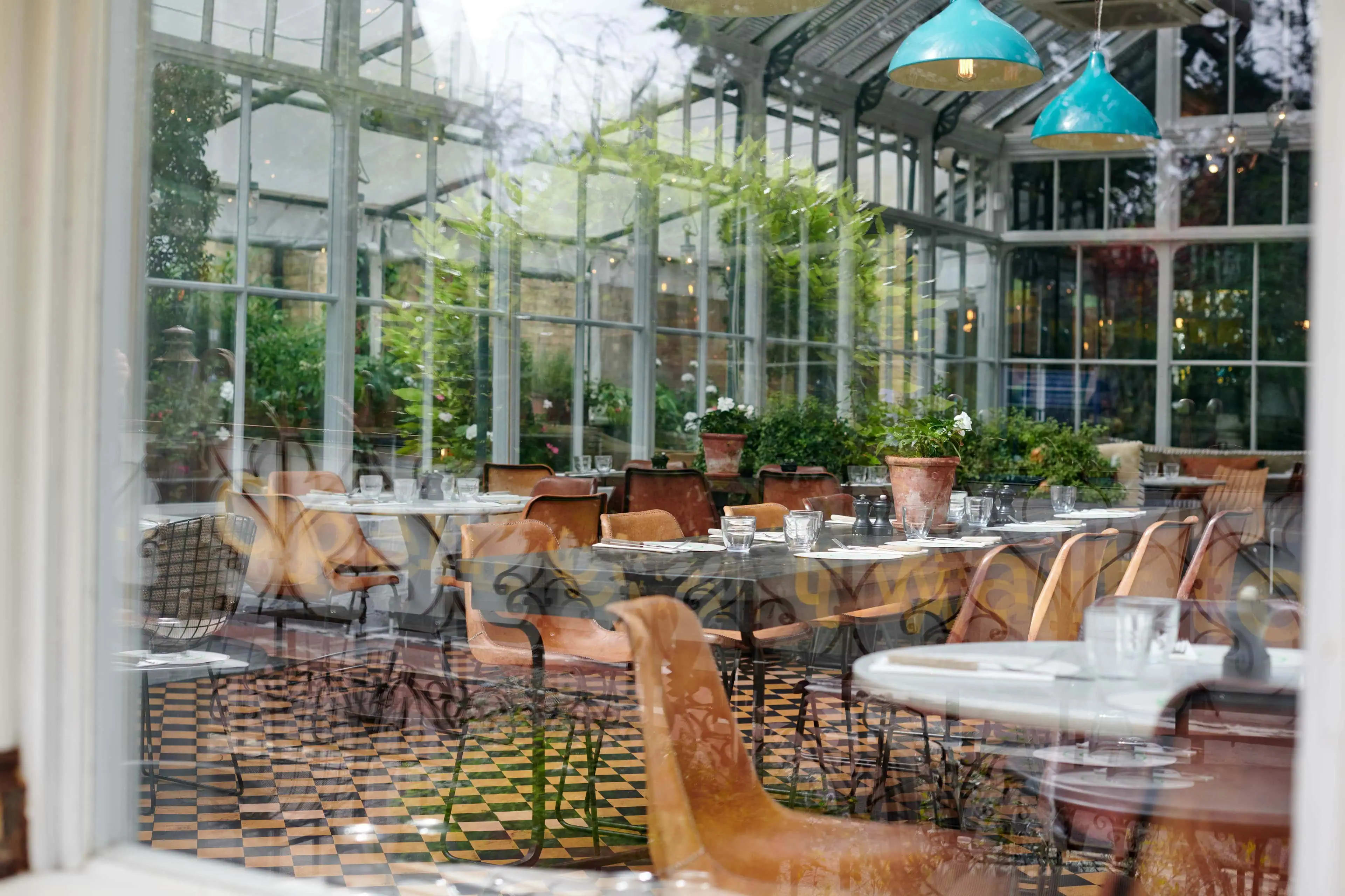 Gees Restaurant & Bar - image 6