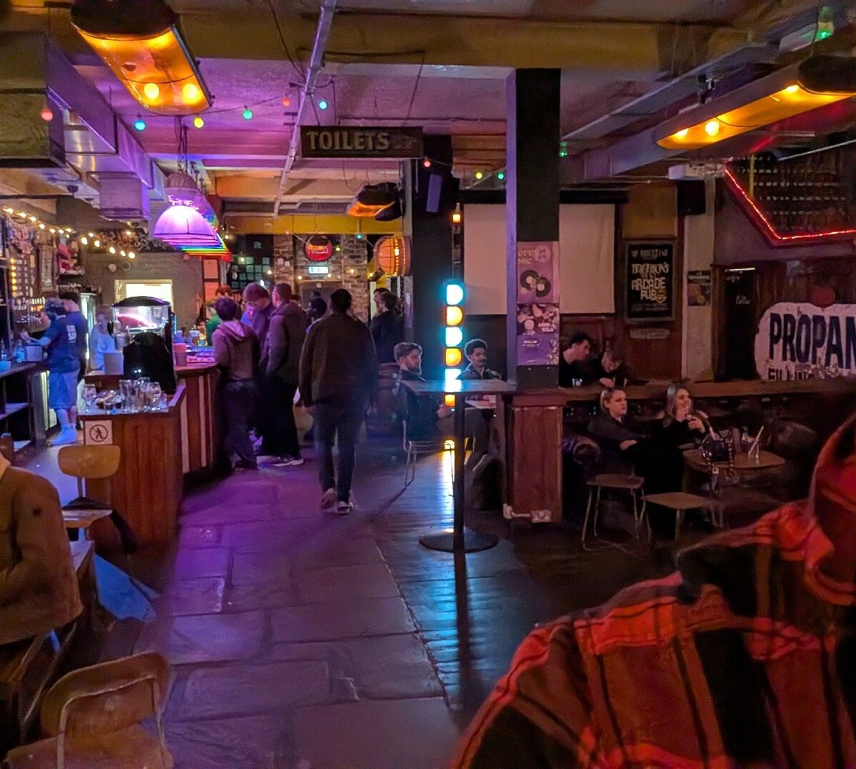Worlds End Pub - image 2